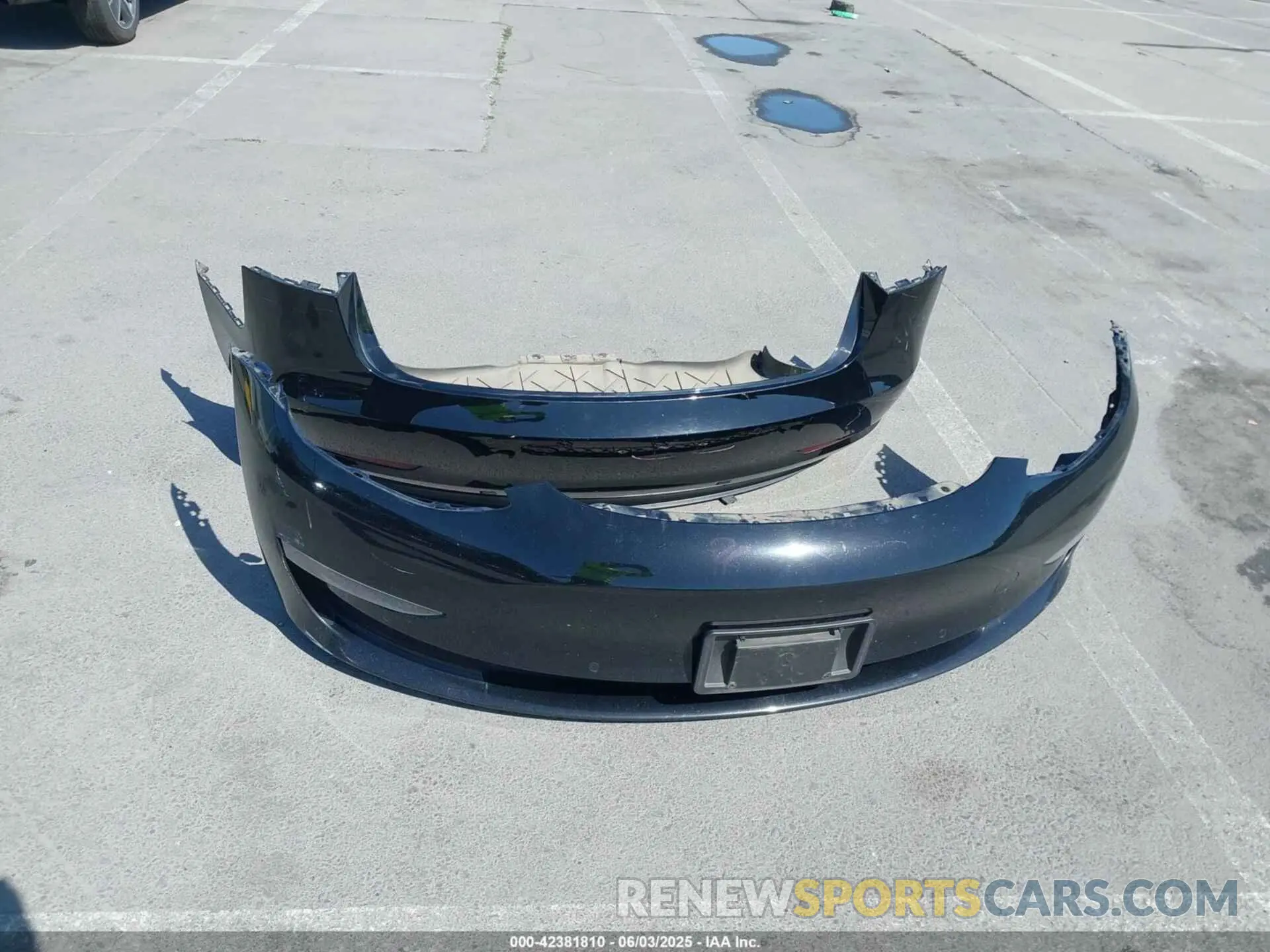 12 Photograph of a damaged car 5YJ3E1EA7KF298184 TESLA MODEL 3 2019