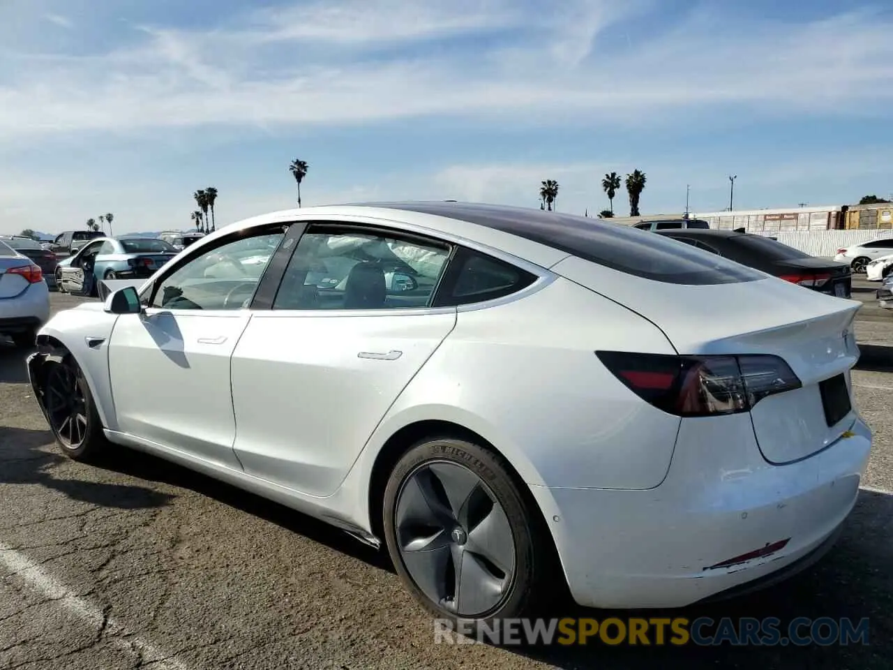 2 Фотография поврежденного автомобиля 5YJ3E1EA7KF300175 TESLA MODEL 3 2019
