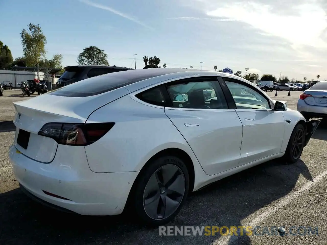 3 Фотография поврежденного автомобиля 5YJ3E1EA7KF300175 TESLA MODEL 3 2019