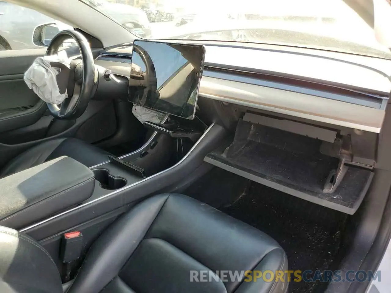 8 Фотография поврежденного автомобиля 5YJ3E1EA7KF300175 TESLA MODEL 3 2019