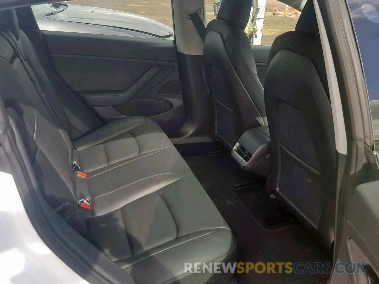 6 Photograph of a damaged car 5YJ3E1EA7KF326999 TESLA MODEL 3 2019