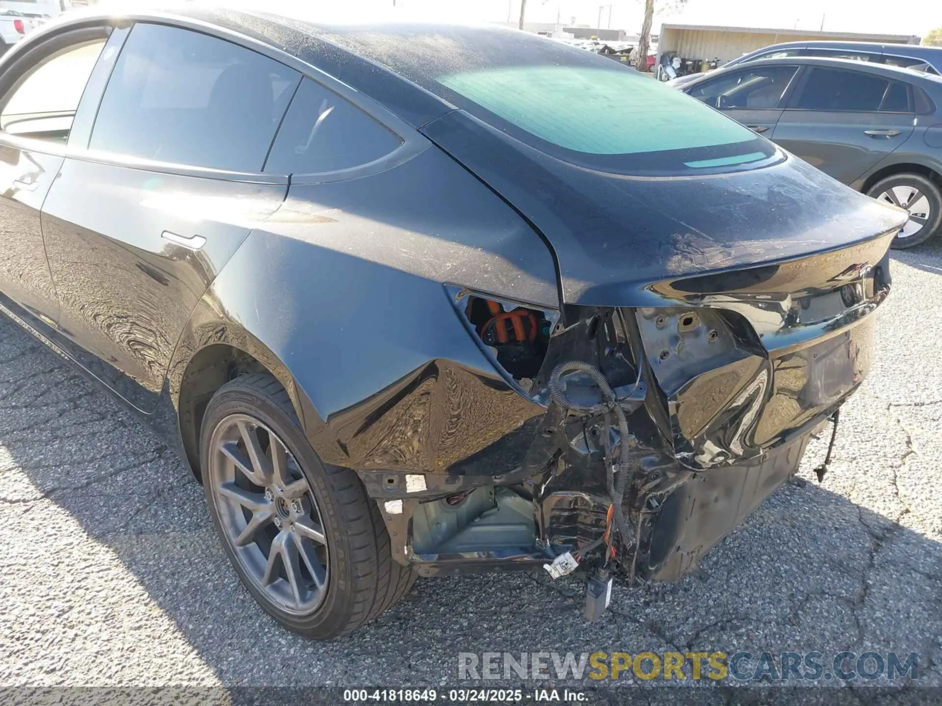 6 Photograph of a damaged car 5YJ3E1EA7KF398365 TESLA MODEL 3 2019
