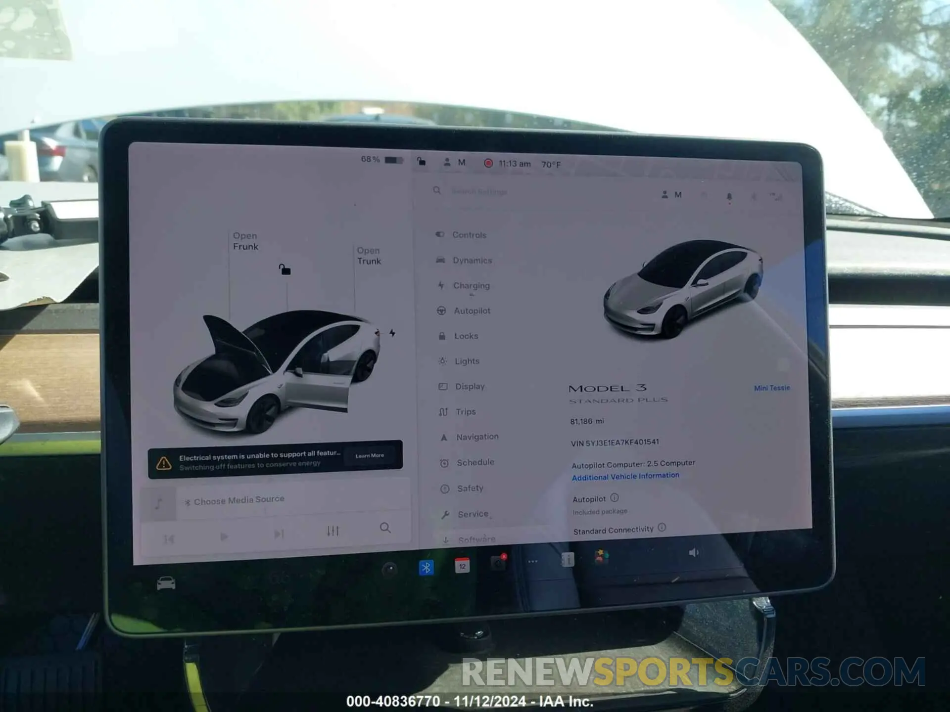 19 Photograph of a damaged car 5YJ3E1EA7KF401541 TESLA MODEL 3 2019