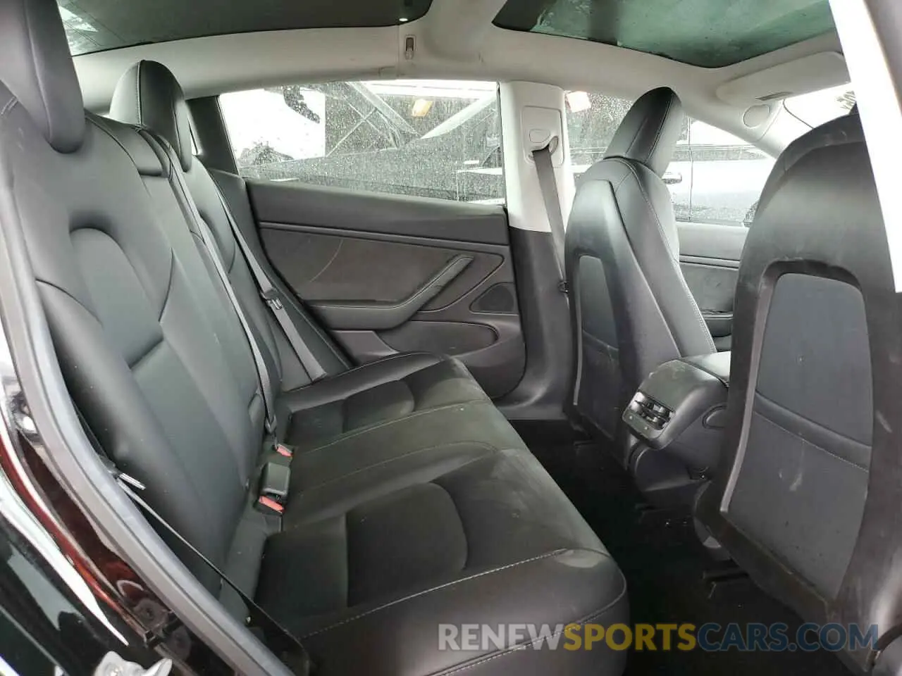 10 Photograph of a damaged car 5YJ3E1EA7KF412426 TESLA MODEL 3 2019