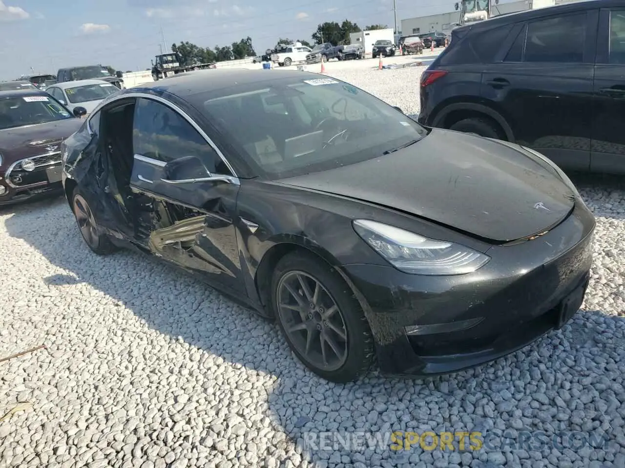4 Фотография поврежденного автомобиля 5YJ3E1EA7KF425774 TESLA MODEL 3 2019