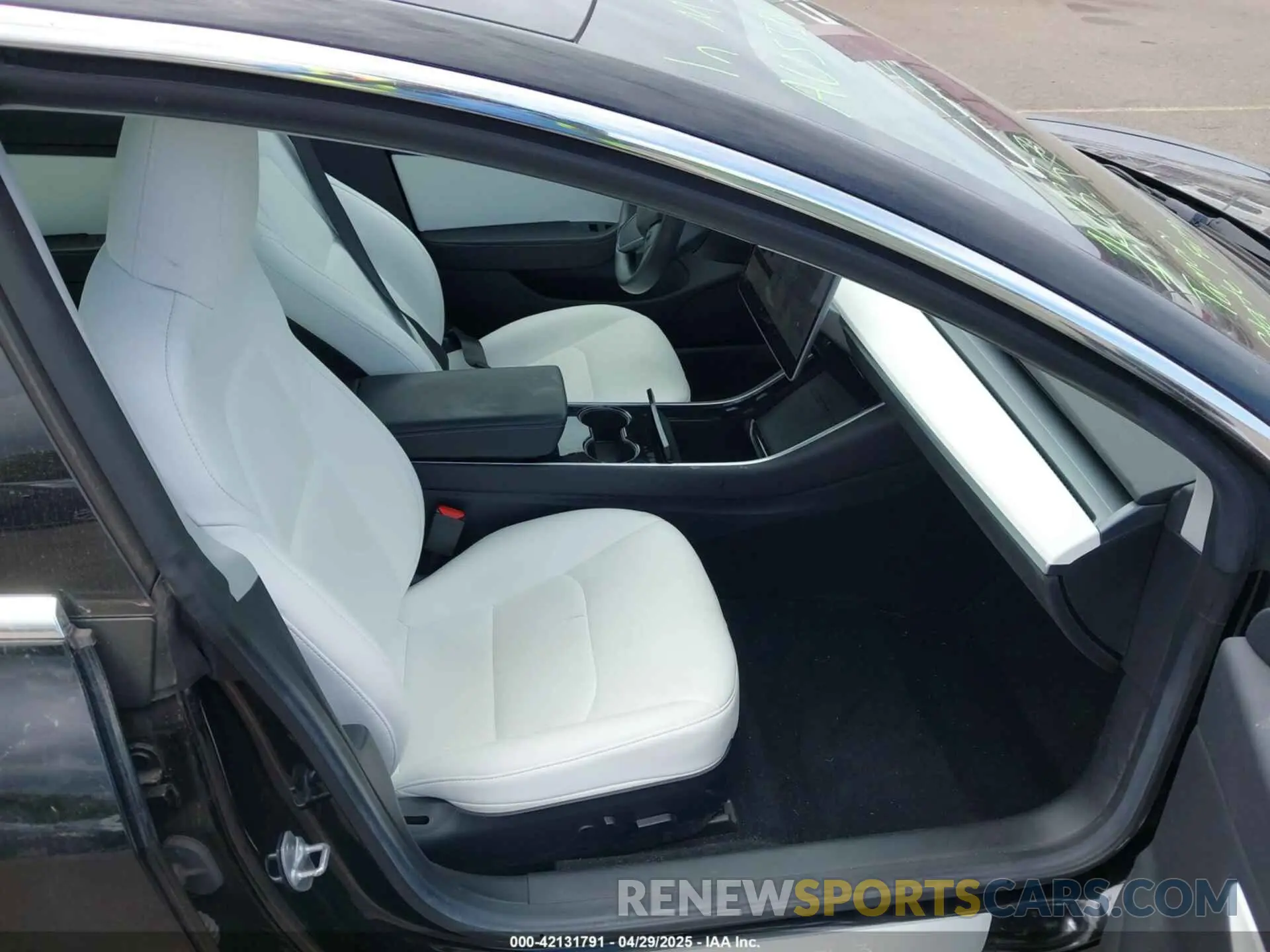 5 Photograph of a damaged car 5YJ3E1EA7KF445166 TESLA MODEL 3 2019