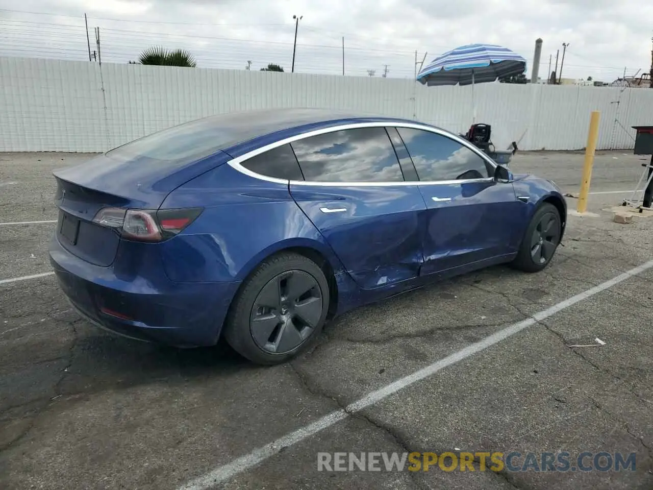 3 Photograph of a damaged car 5YJ3E1EA7KF476207 TESLA MODEL 3 2019