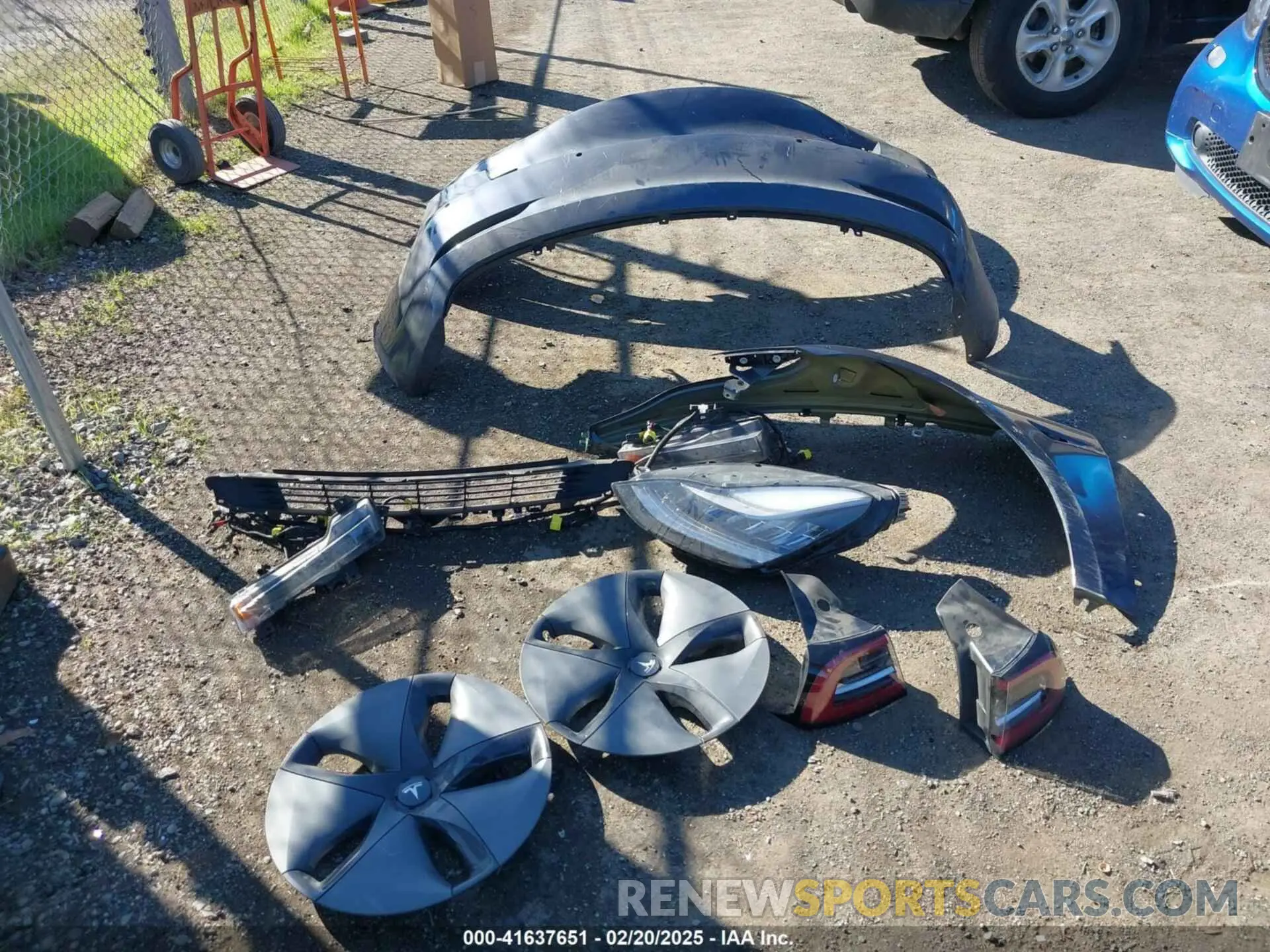 12 Photograph of a damaged car 5YJ3E1EA7KF480256 TESLA MODEL 3 2019
