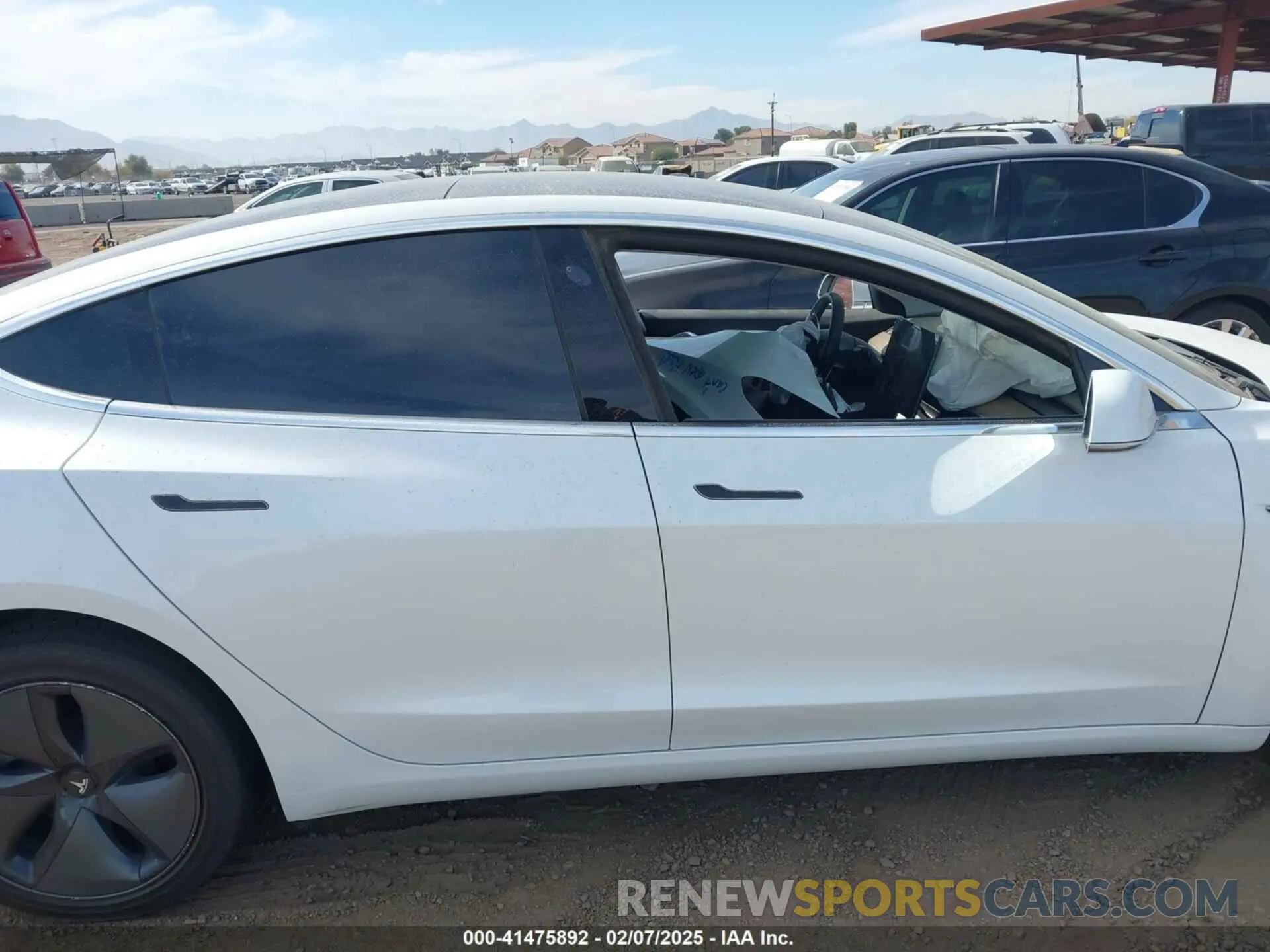 14 Photograph of a damaged car 5YJ3E1EA7KF482802 TESLA MODEL 3 2019
