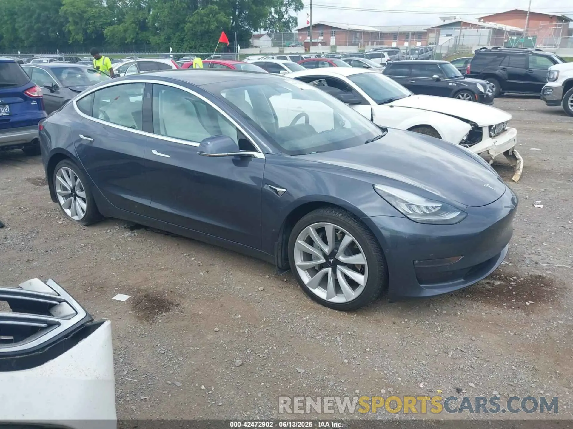 1 Фотография поврежденного автомобиля 5YJ3E1EA7KF529830 TESLA MODEL 3 2019