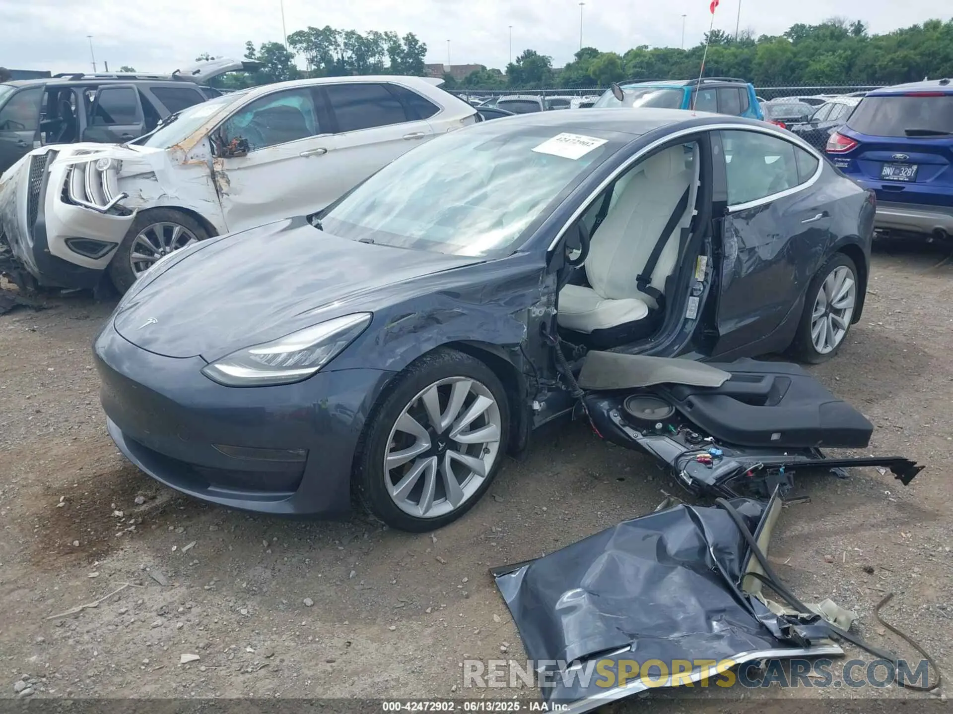 2 Фотография поврежденного автомобиля 5YJ3E1EA7KF529830 TESLA MODEL 3 2019