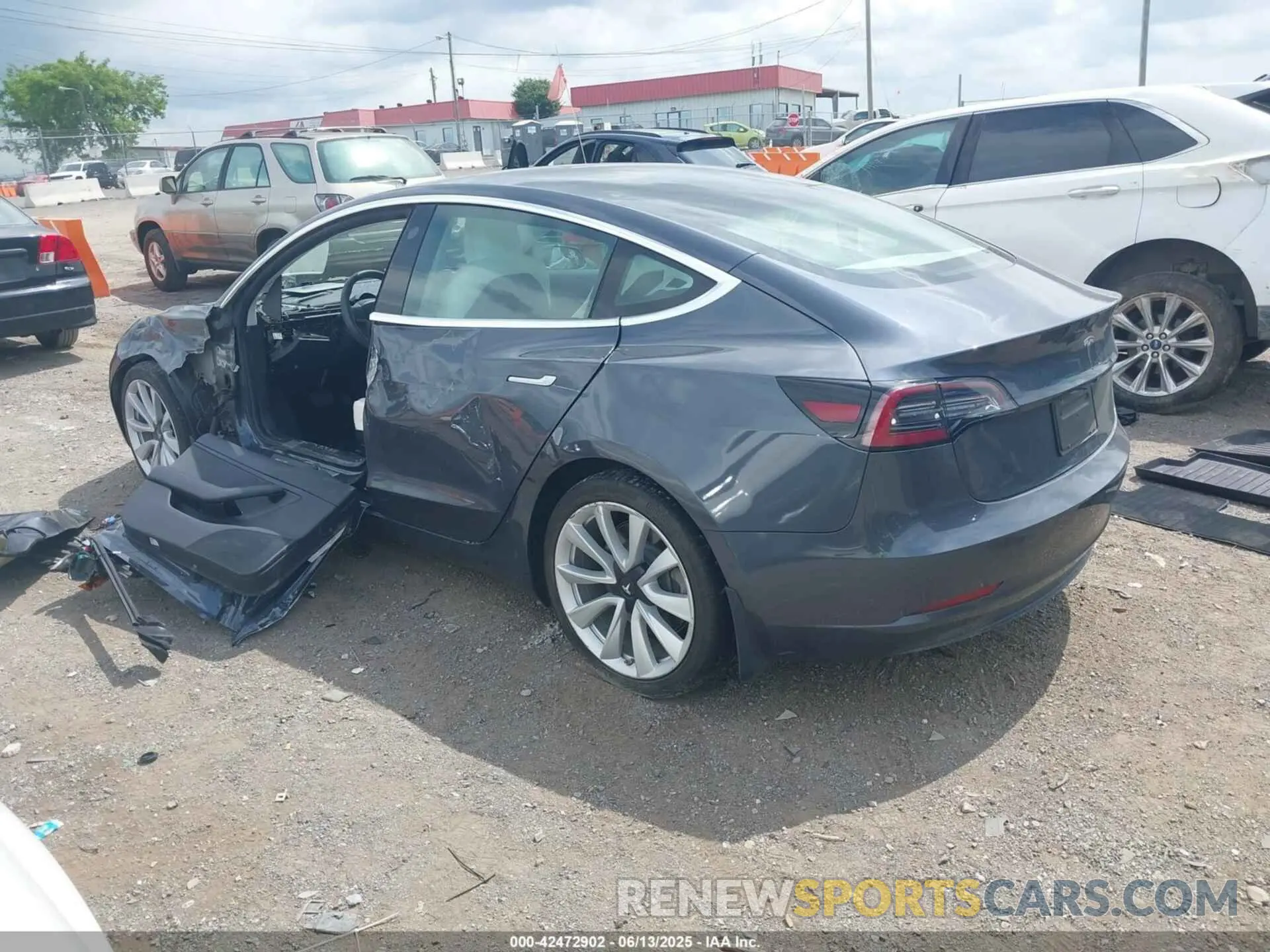 3 Фотография поврежденного автомобиля 5YJ3E1EA7KF529830 TESLA MODEL 3 2019