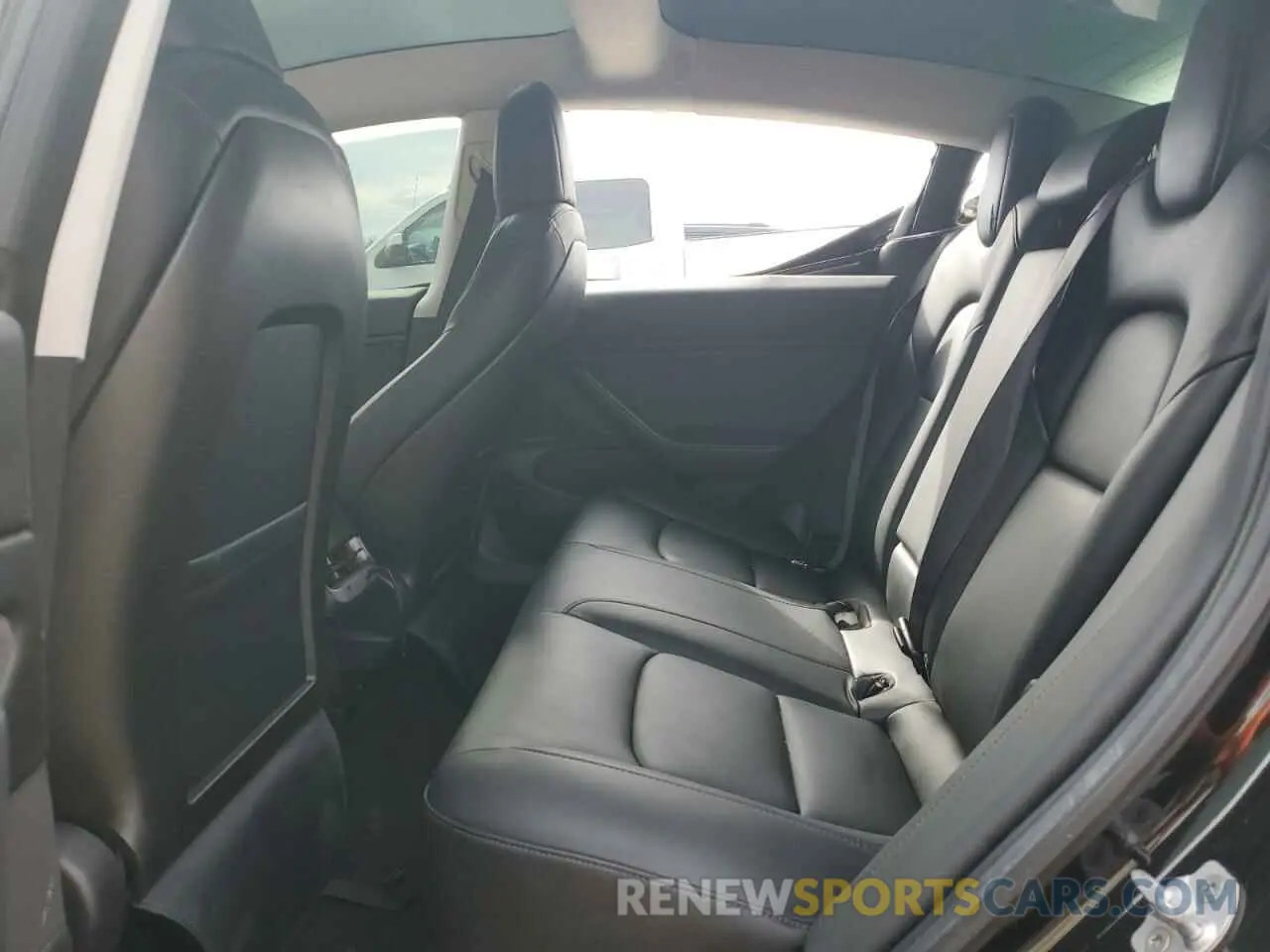 10 Photograph of a damaged car 5YJ3E1EA8KF297299 TESLA MODEL 3 2019