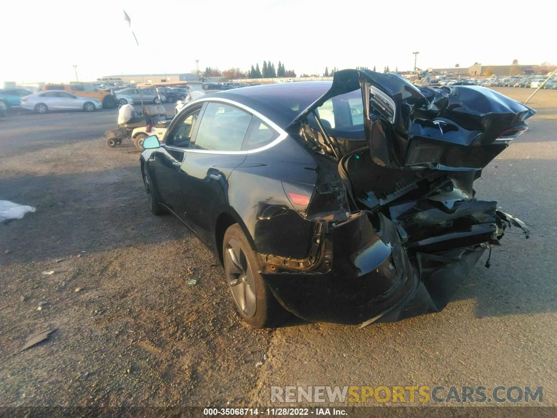 3 Photograph of a damaged car 5YJ3E1EA8KF305062 TESLA MODEL 3 2019