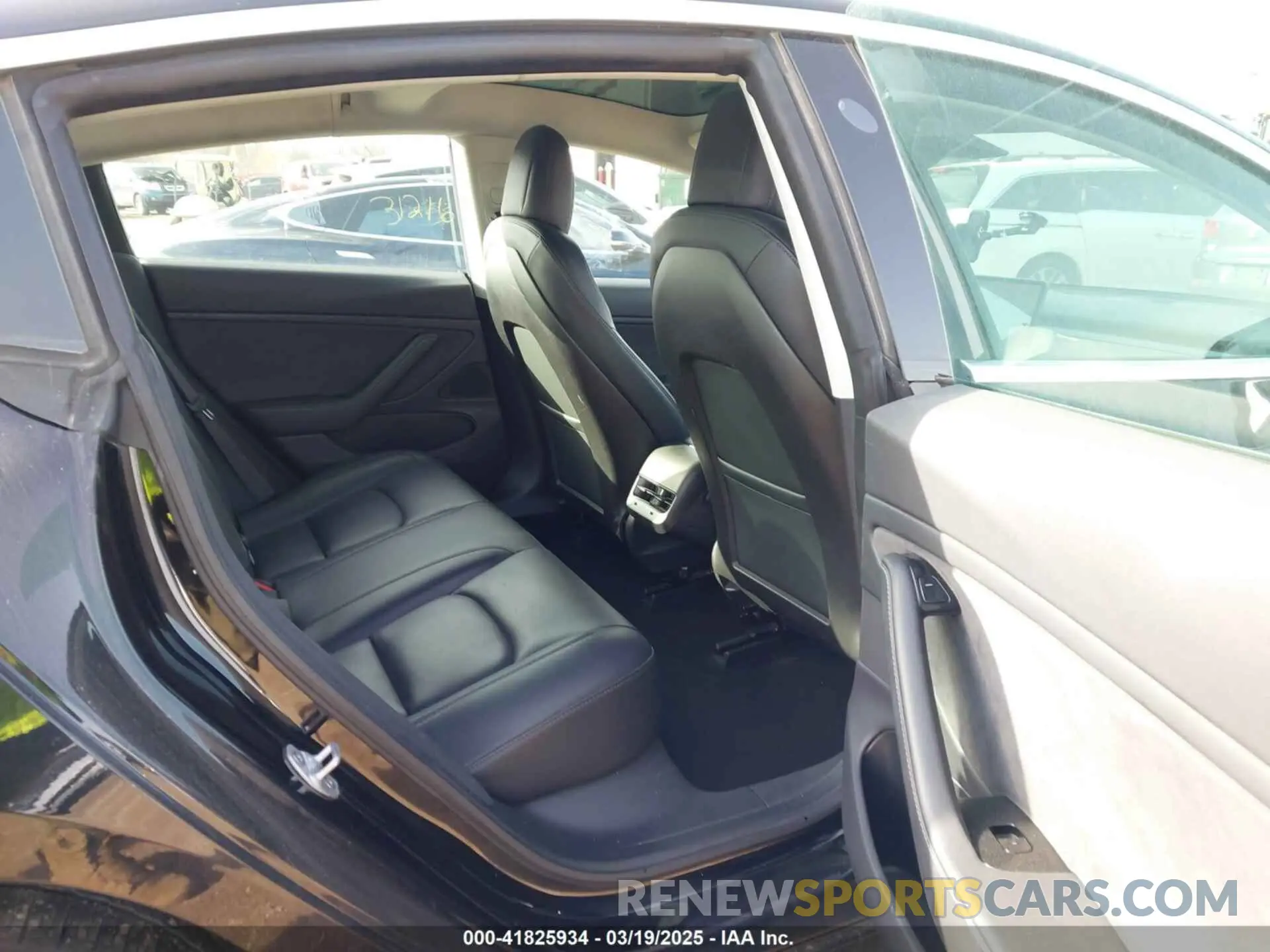 8 Photograph of a damaged car 5YJ3E1EA8KF306910 TESLA MODEL 3 2019