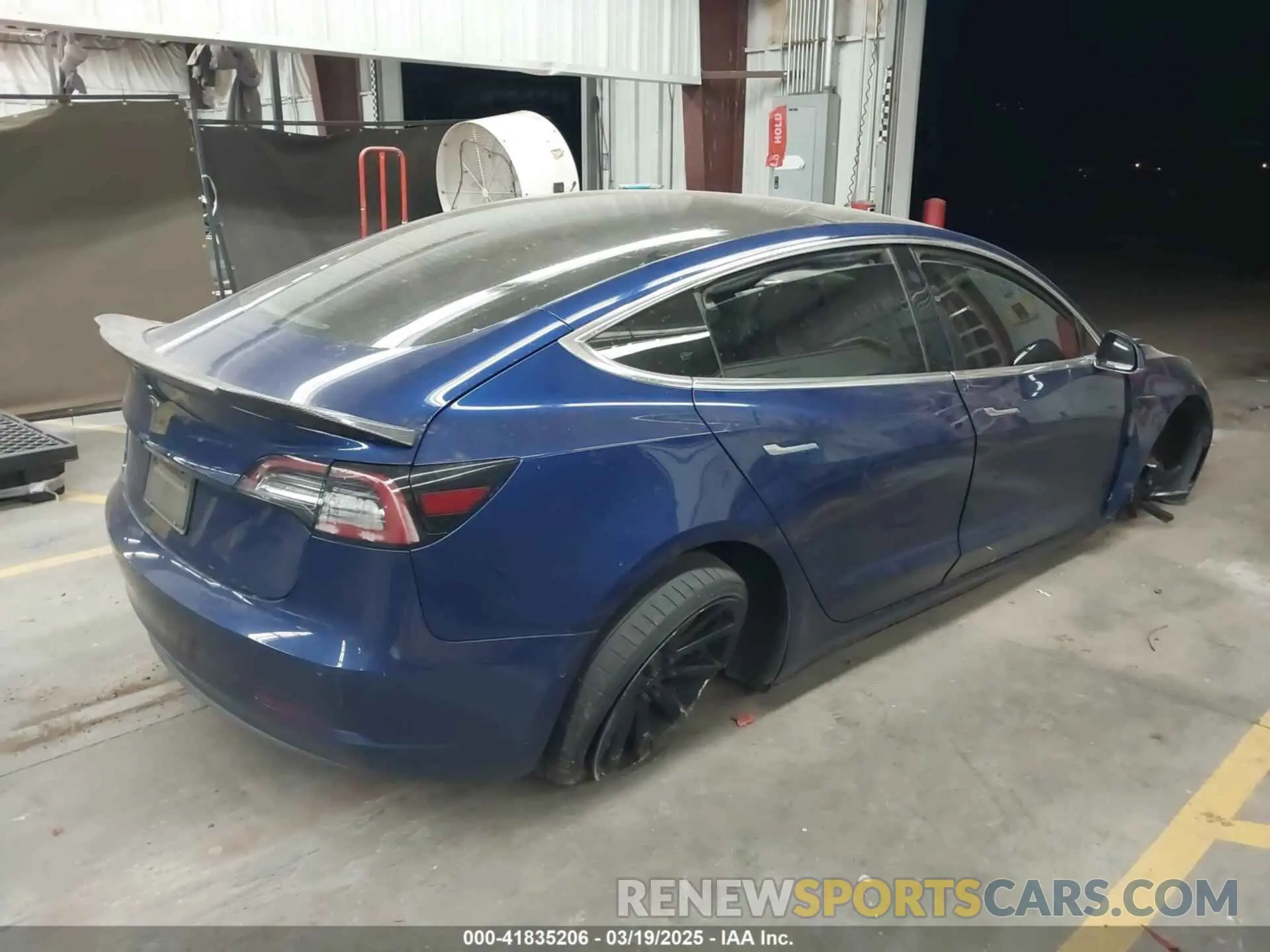 4 Фотография поврежденного автомобиля 5YJ3E1EA8KF311623 TESLA MODEL 3 2019