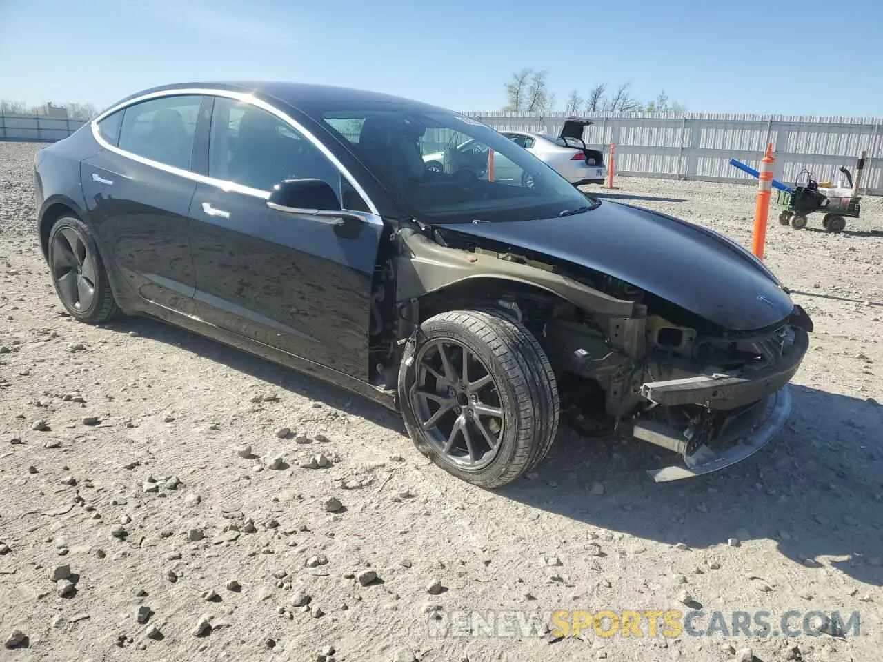 4 Фотография поврежденного автомобиля 5YJ3E1EA8KF313291 TESLA MODEL 3 2019