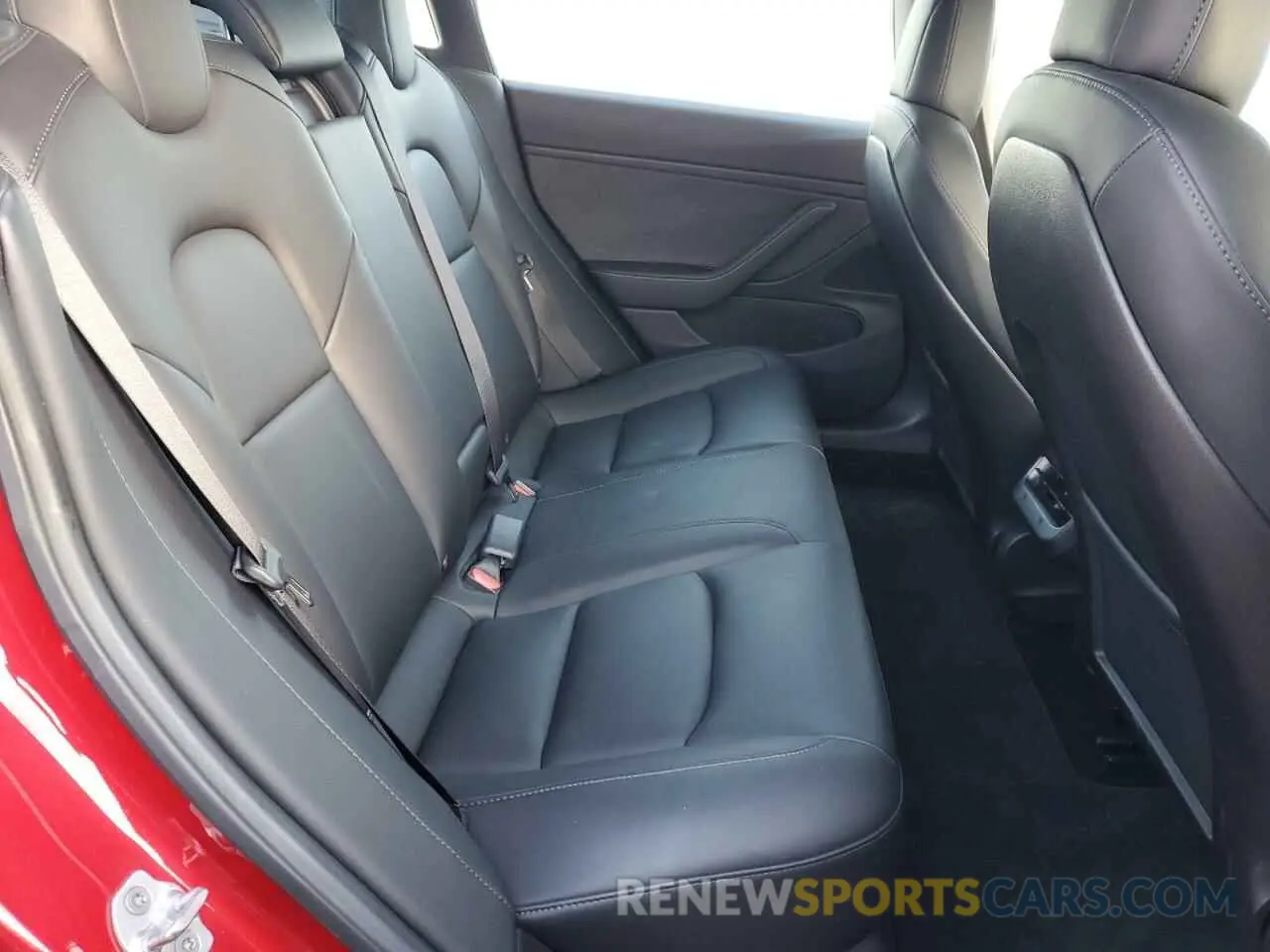 10 Photograph of a damaged car 5YJ3E1EA8KF313775 TESLA MODEL 3 2019