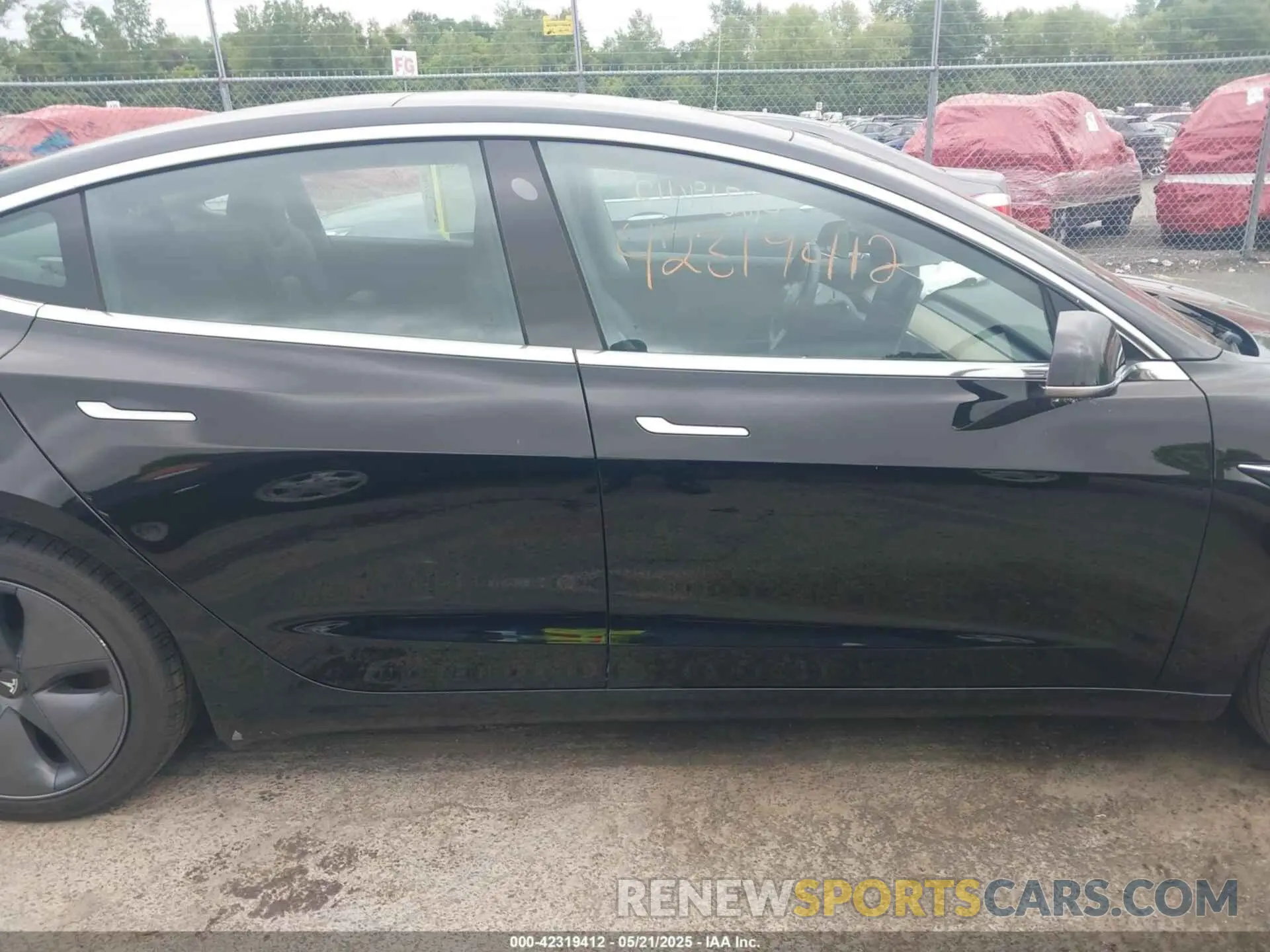 14 Photograph of a damaged car 5YJ3E1EA8KF400009 TESLA MODEL 3 2019