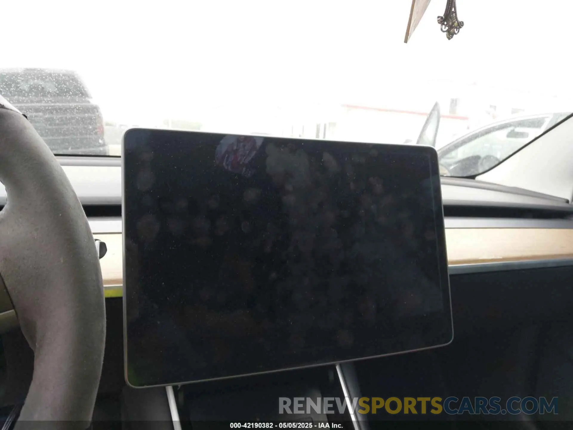 17 Photograph of a damaged car 5YJ3E1EA8KF447914 TESLA MODEL 3 2019