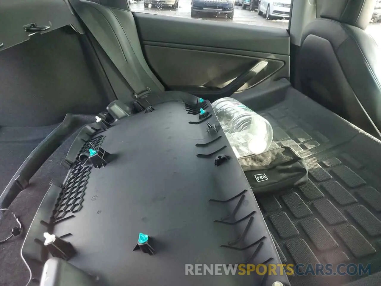 10 Photograph of a damaged car 5YJ3E1EA8KF466897 TESLA MODEL 3 2019