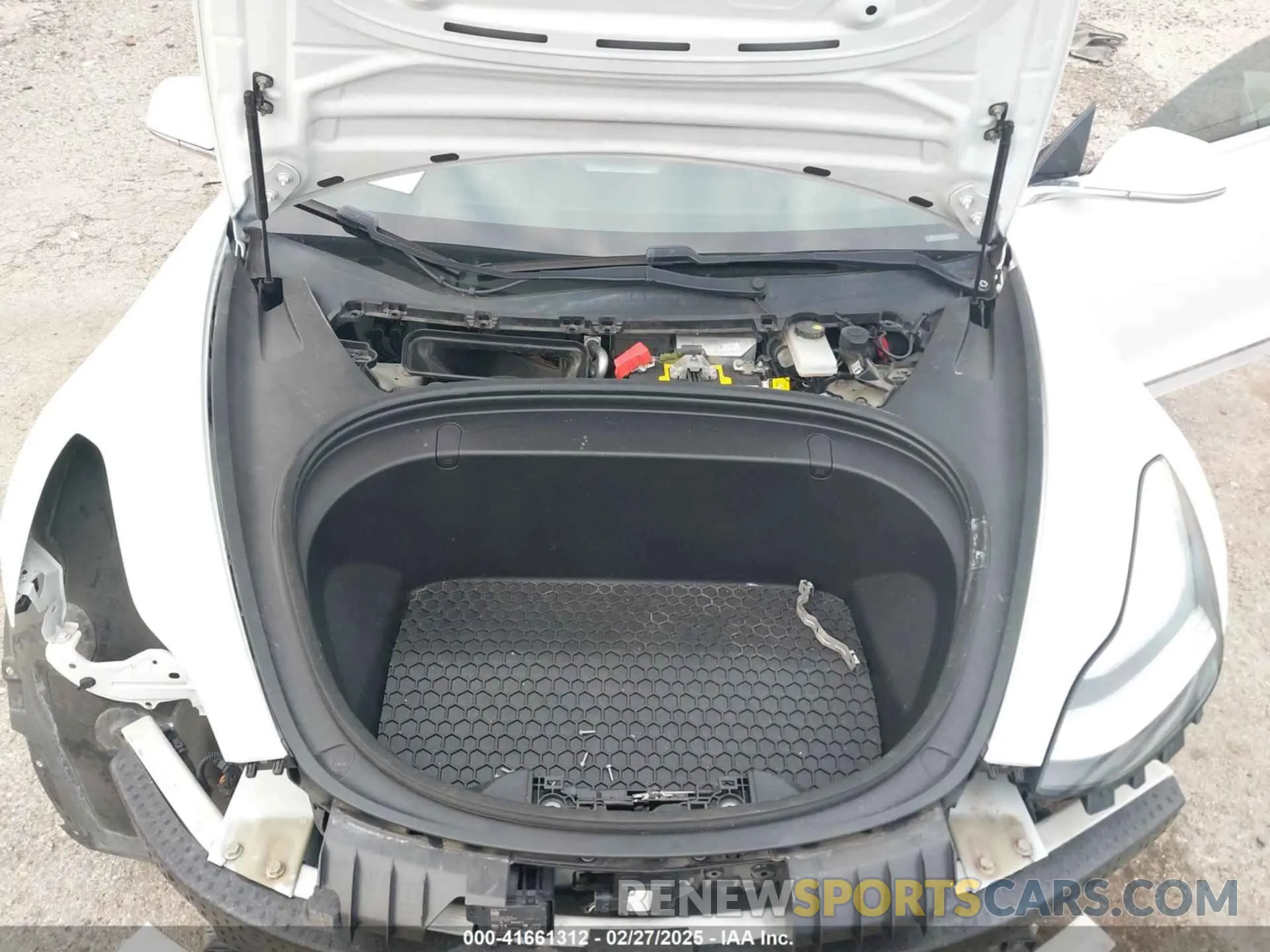 10 Photograph of a damaged car 5YJ3E1EA8KF472540 TESLA MODEL 3 2019