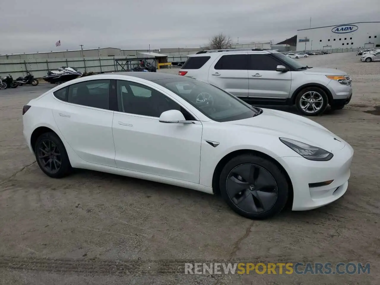 4 Фотография поврежденного автомобиля 5YJ3E1EA8KF483053 TESLA MODEL 3 2019