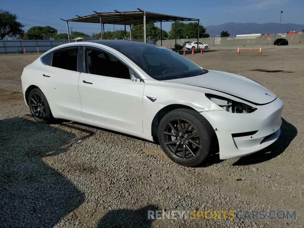 4 Photograph of a damaged car 5YJ3E1EA8KF484784 TESLA MODEL 3 2019