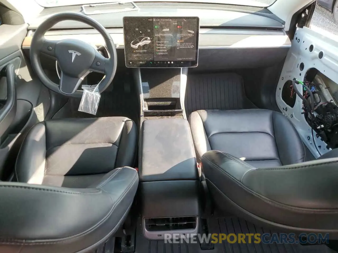 8 Photograph of a damaged car 5YJ3E1EA8KF484784 TESLA MODEL 3 2019