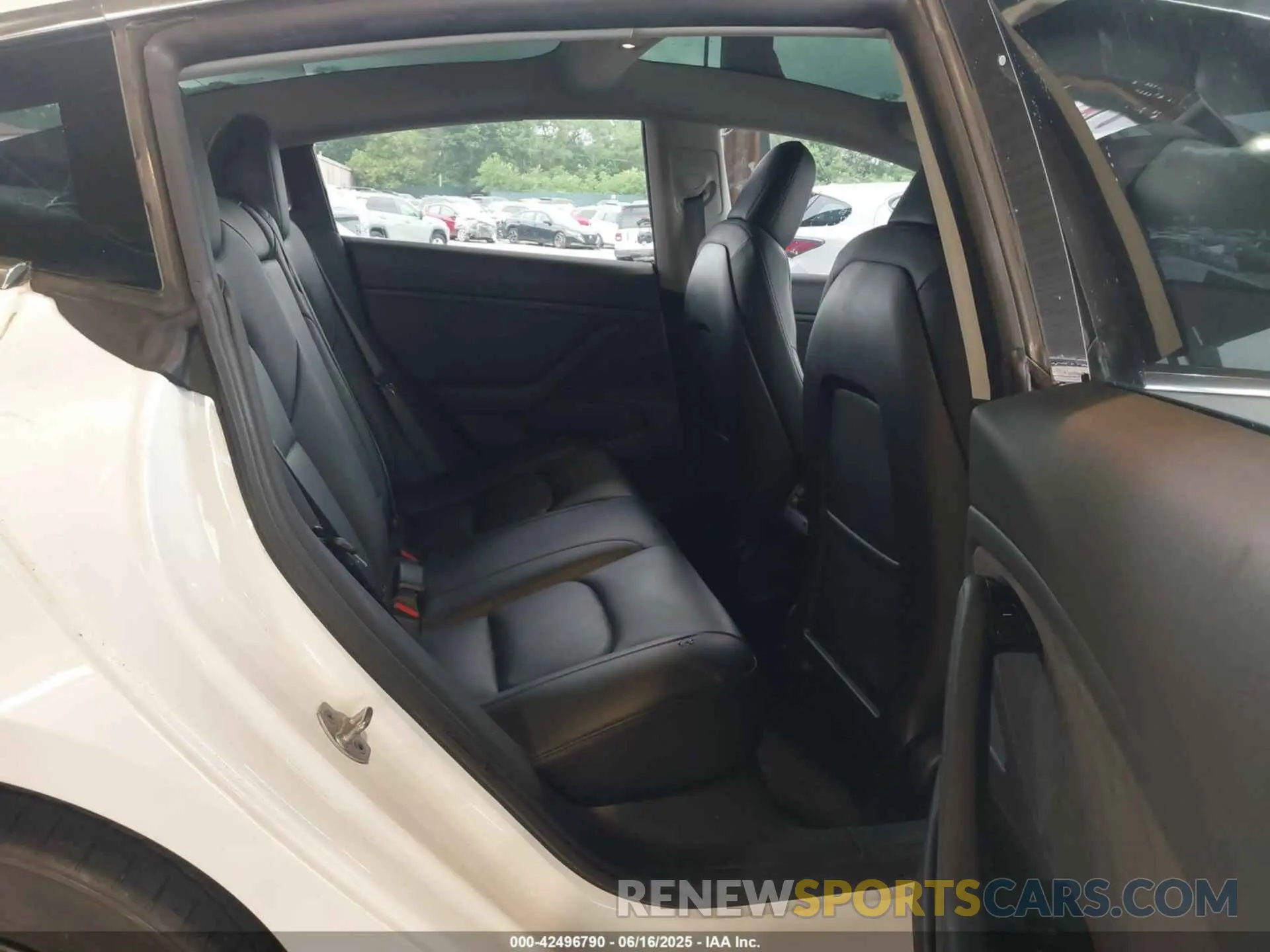 8 Фотография поврежденного автомобиля 5YJ3E1EA9KF300243 TESLA MODEL 3 2019