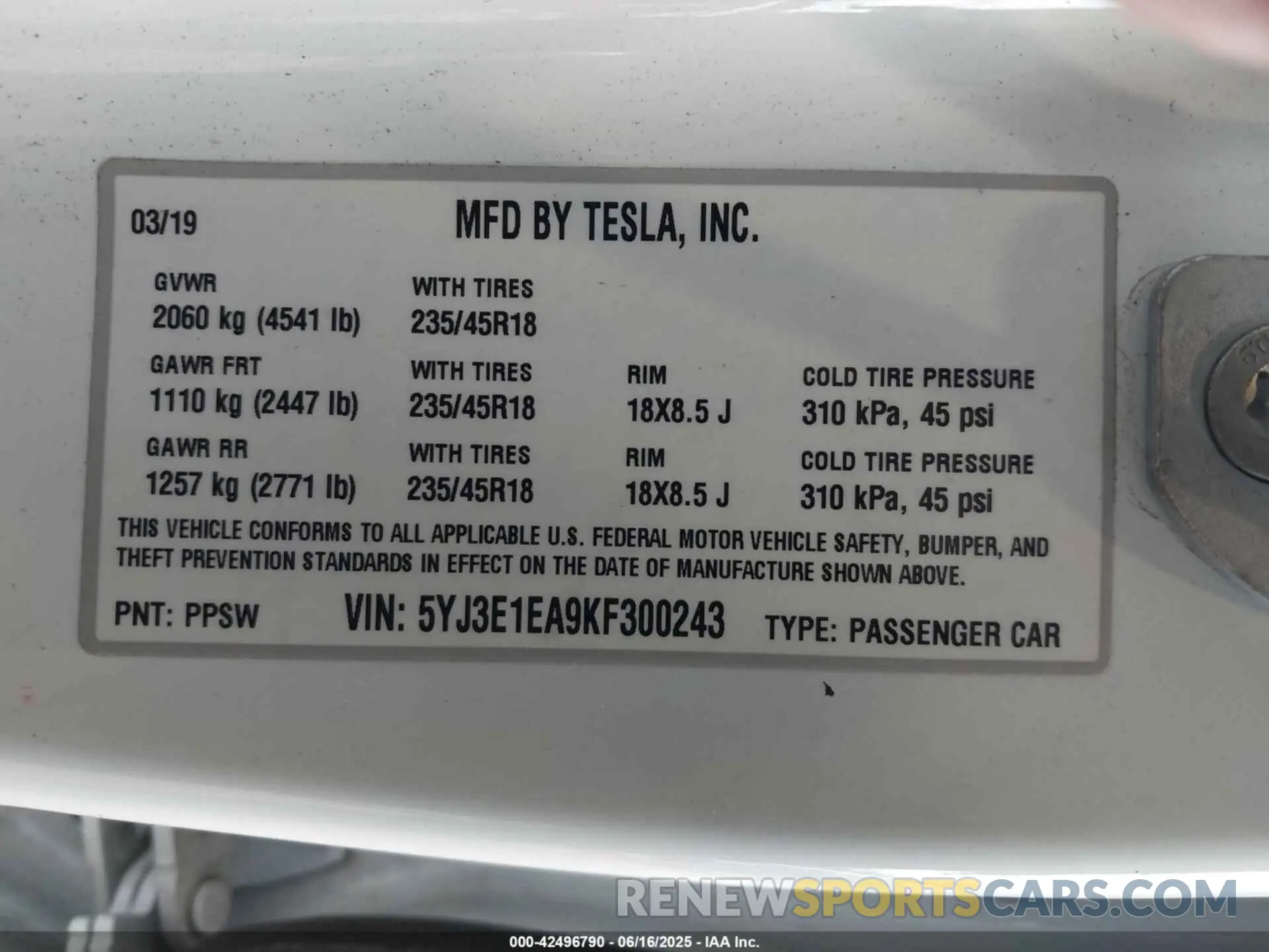 9 Фотография поврежденного автомобиля 5YJ3E1EA9KF300243 TESLA MODEL 3 2019