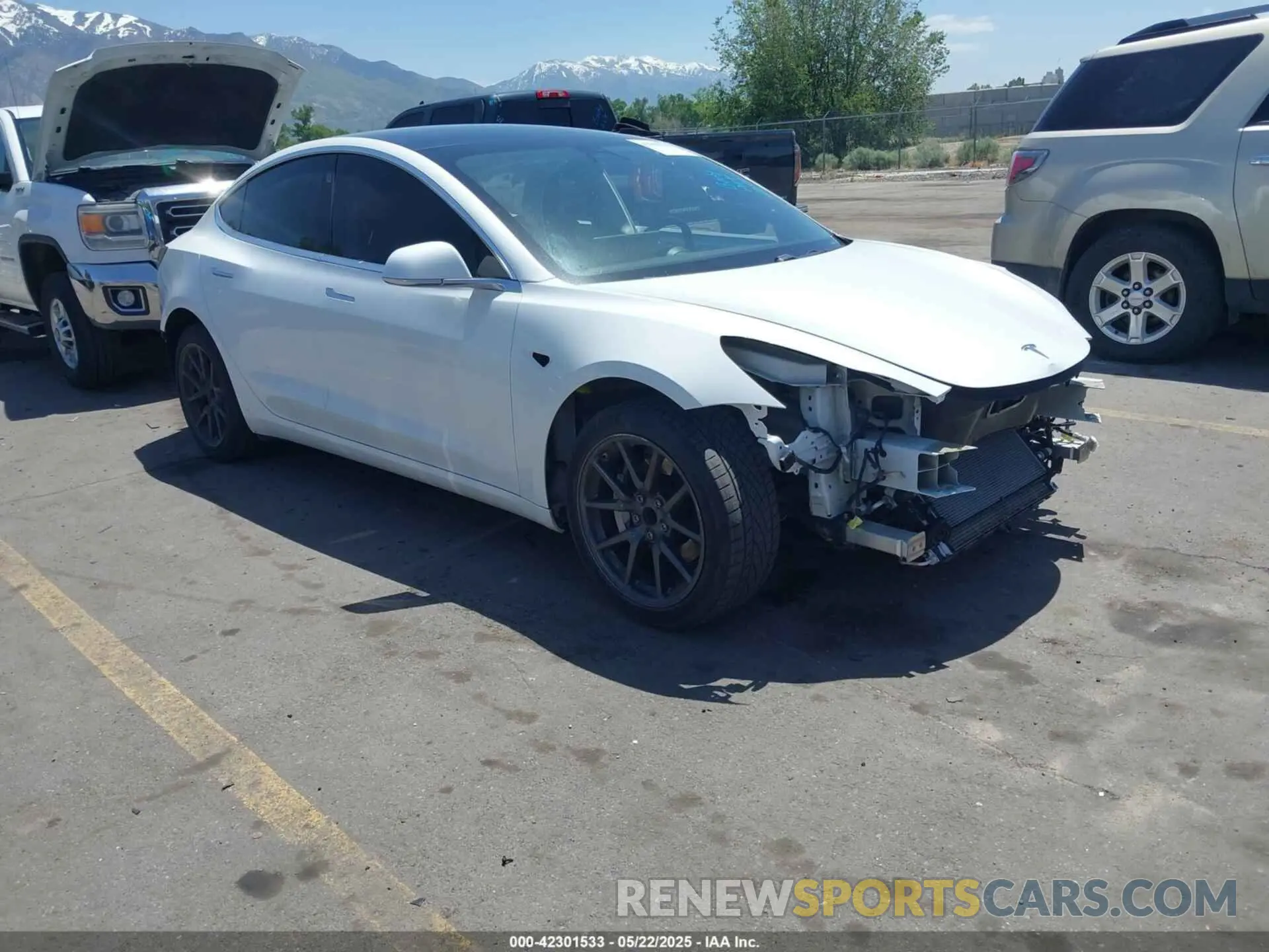 1 Фотография поврежденного автомобиля 5YJ3E1EA9KF337499 TESLA MODEL 3 2019