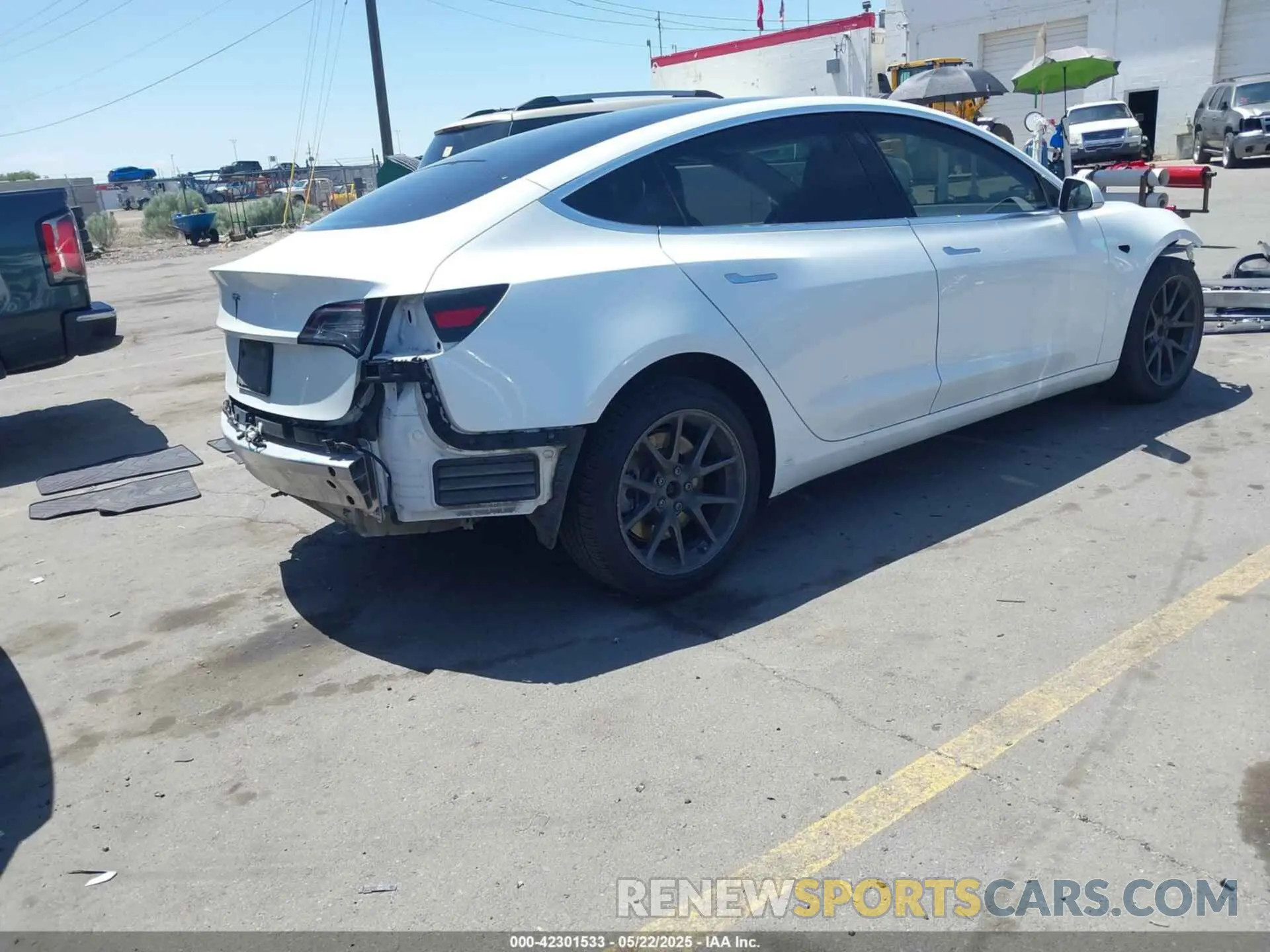 4 Фотография поврежденного автомобиля 5YJ3E1EA9KF337499 TESLA MODEL 3 2019