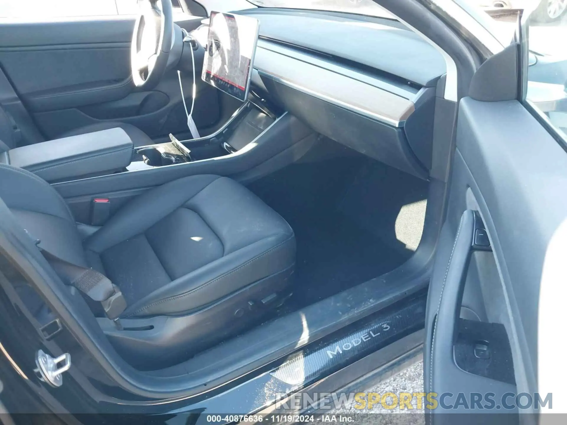 5 Фотография поврежденного автомобиля 5YJ3E1EA9KF394673 TESLA MODEL 3 2019