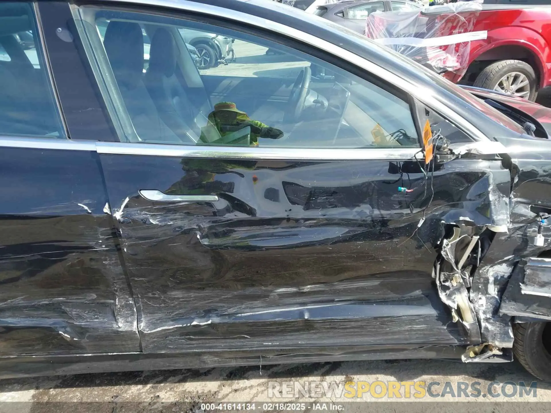 19 Фотография поврежденного автомобиля 5YJ3E1EA9KF410869 TESLA MODEL 3 2019