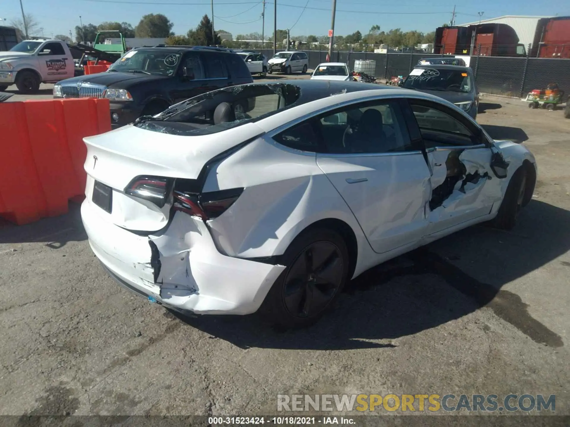 4 Photograph of a damaged car 5YJ3E1EA9KF482638 TESLA MODEL 3 2019