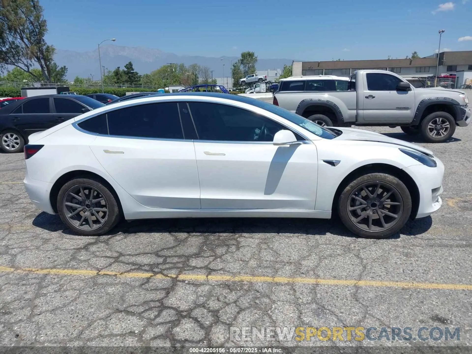 13 Фотография поврежденного автомобиля 5YJ3E1EA9KF485278 TESLA MODEL 3 2019