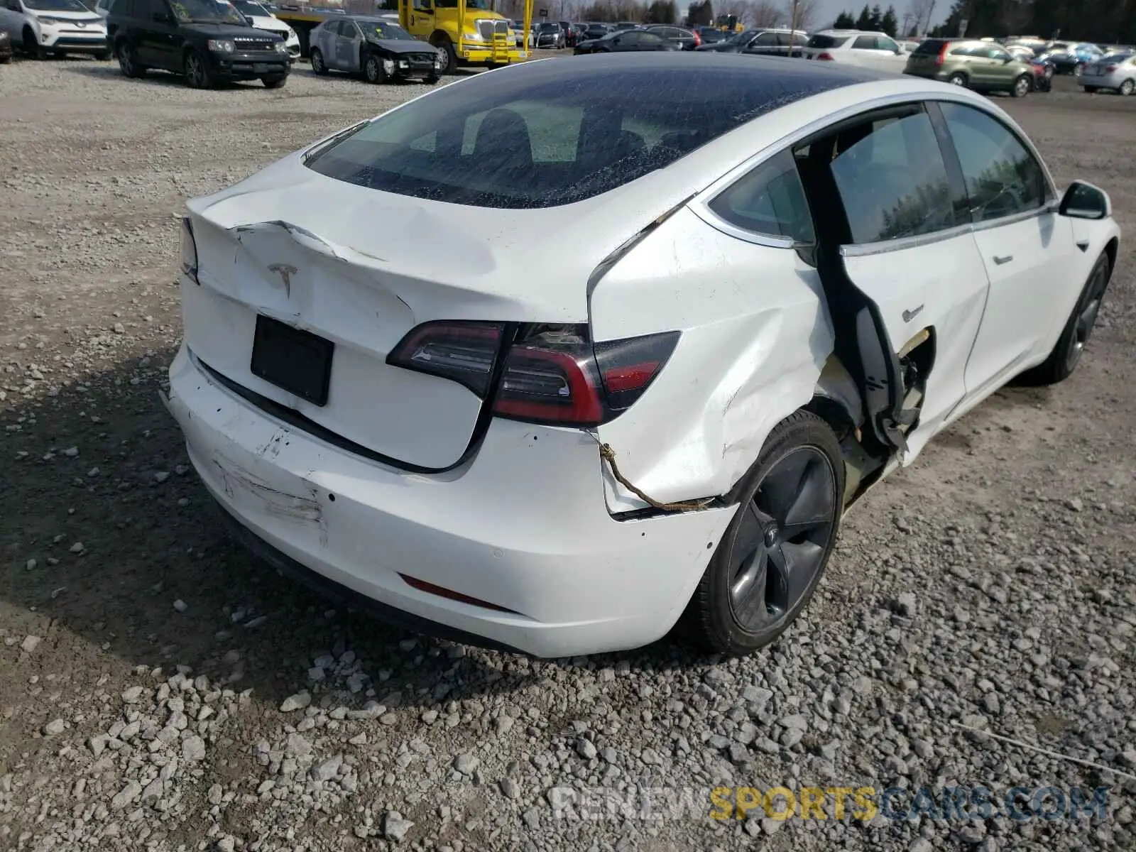 9 Photograph of a damaged car 5YJ3E1EA9KF487709 TESLA MODEL 3 2019