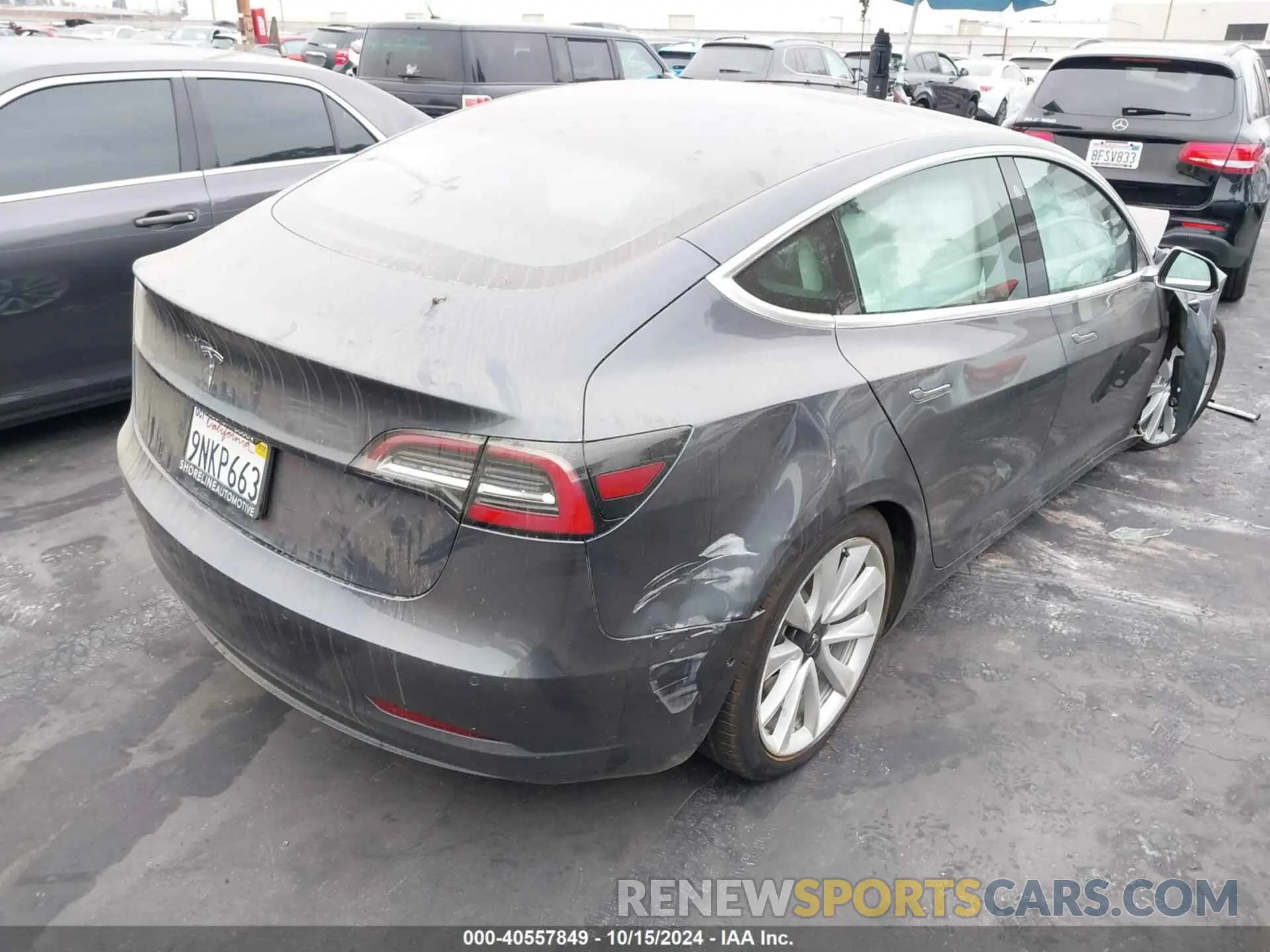 4 Photograph of a damaged car 5YJ3E1EA9KF495289 TESLA MODEL 3 2019