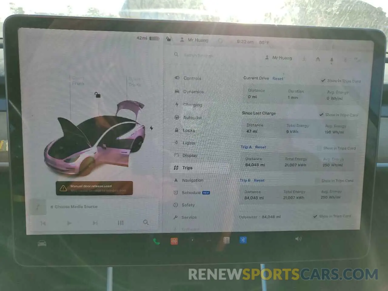 9 Photograph of a damaged car 5YJ3E1EAXKF297093 TESLA MODEL 3 2019