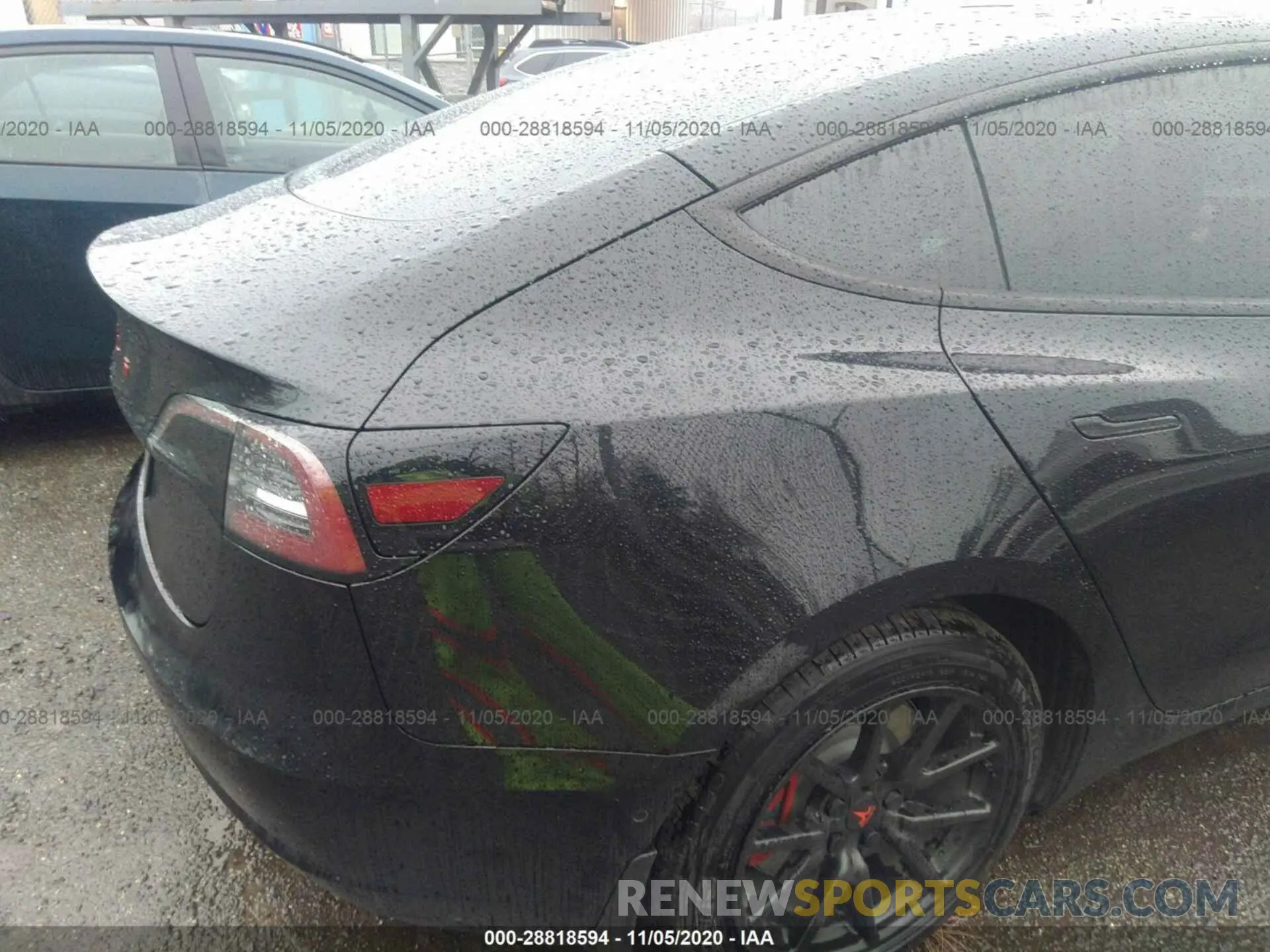 4 Photograph of a damaged car 5YJ3E1EAXKF307055 TESLA MODEL 3 2019