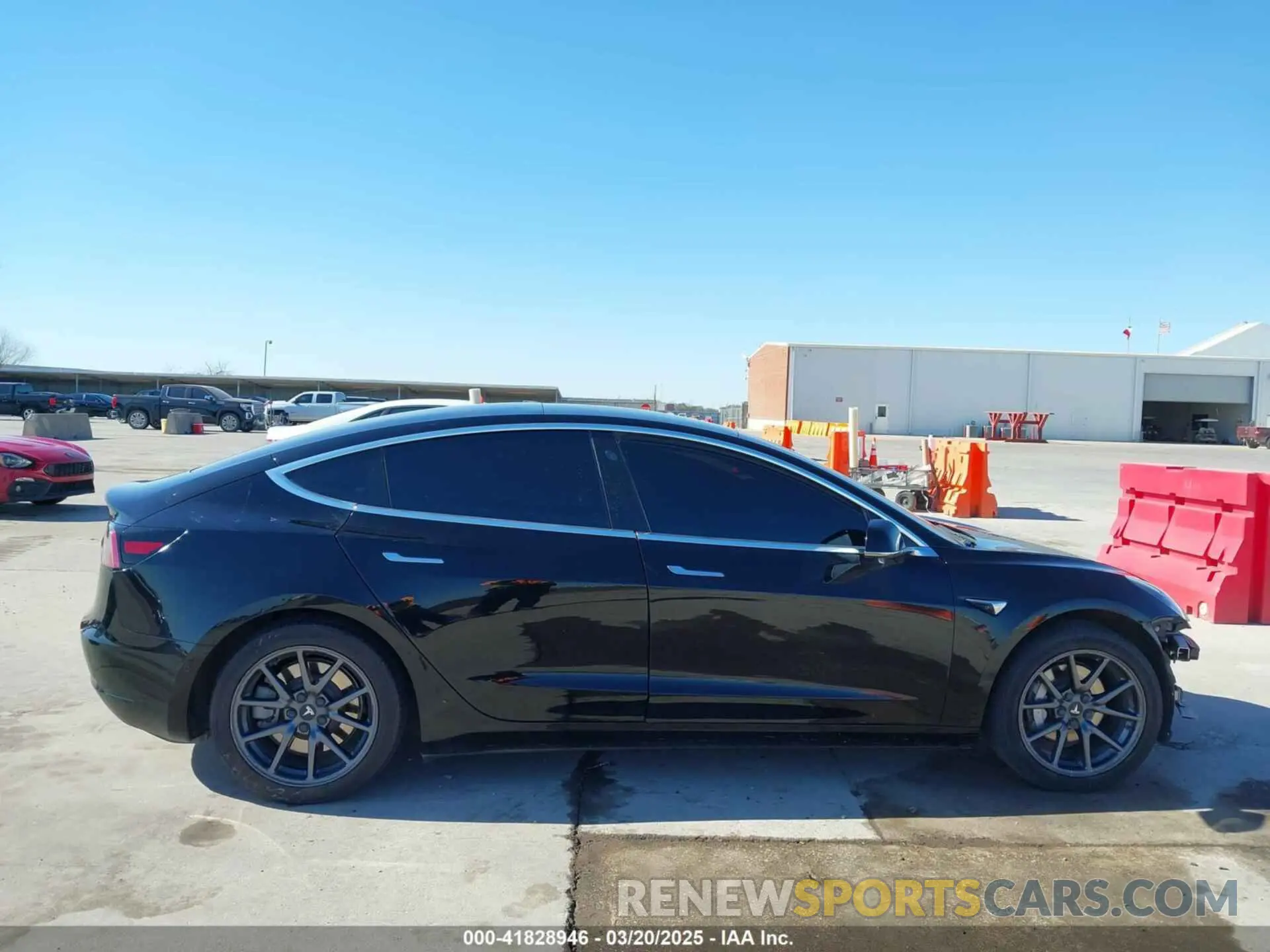 14 Фотография поврежденного автомобиля 5YJ3E1EAXKF344817 TESLA MODEL 3 2019