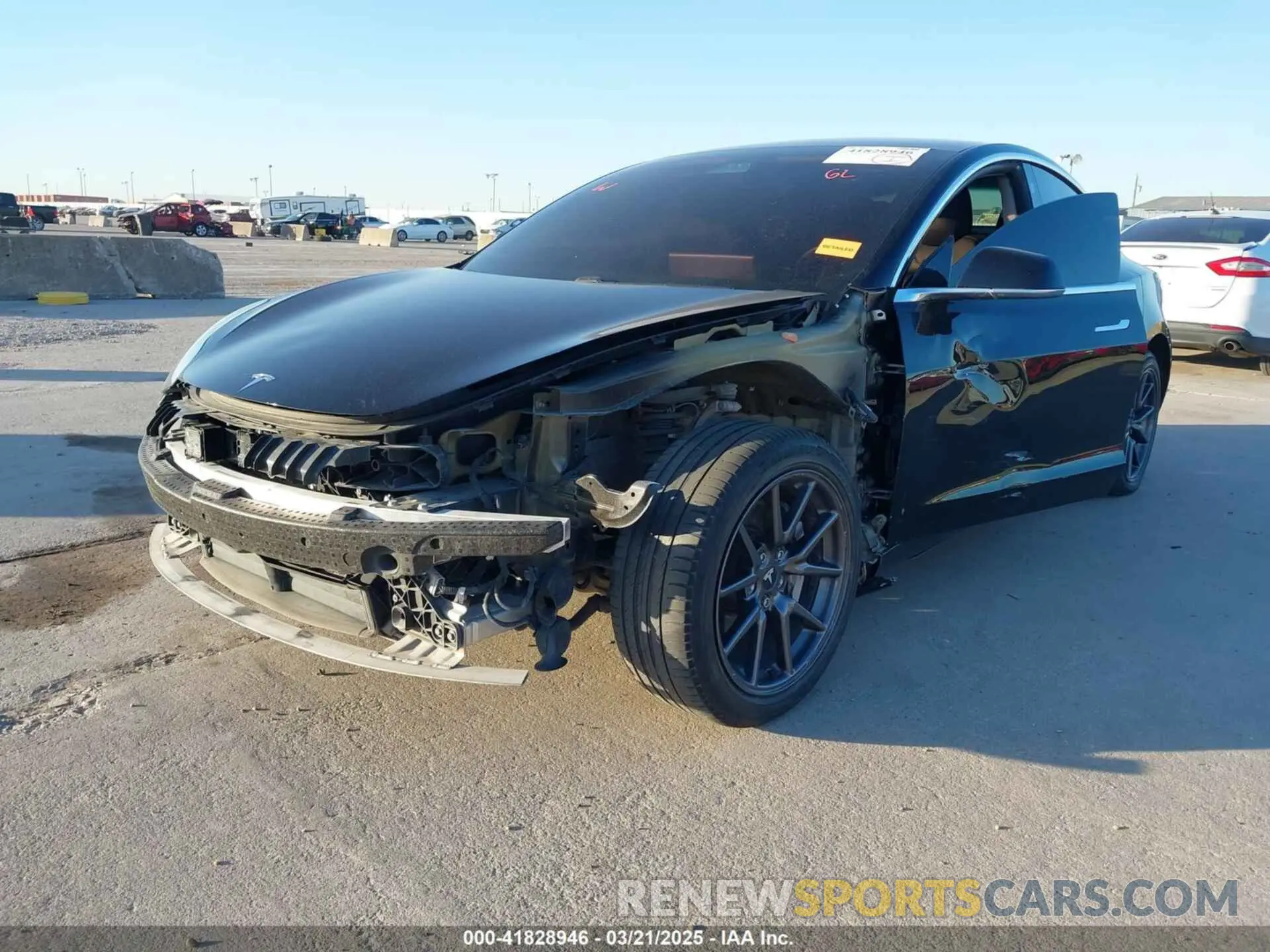 2 Фотография поврежденного автомобиля 5YJ3E1EAXKF344817 TESLA MODEL 3 2019