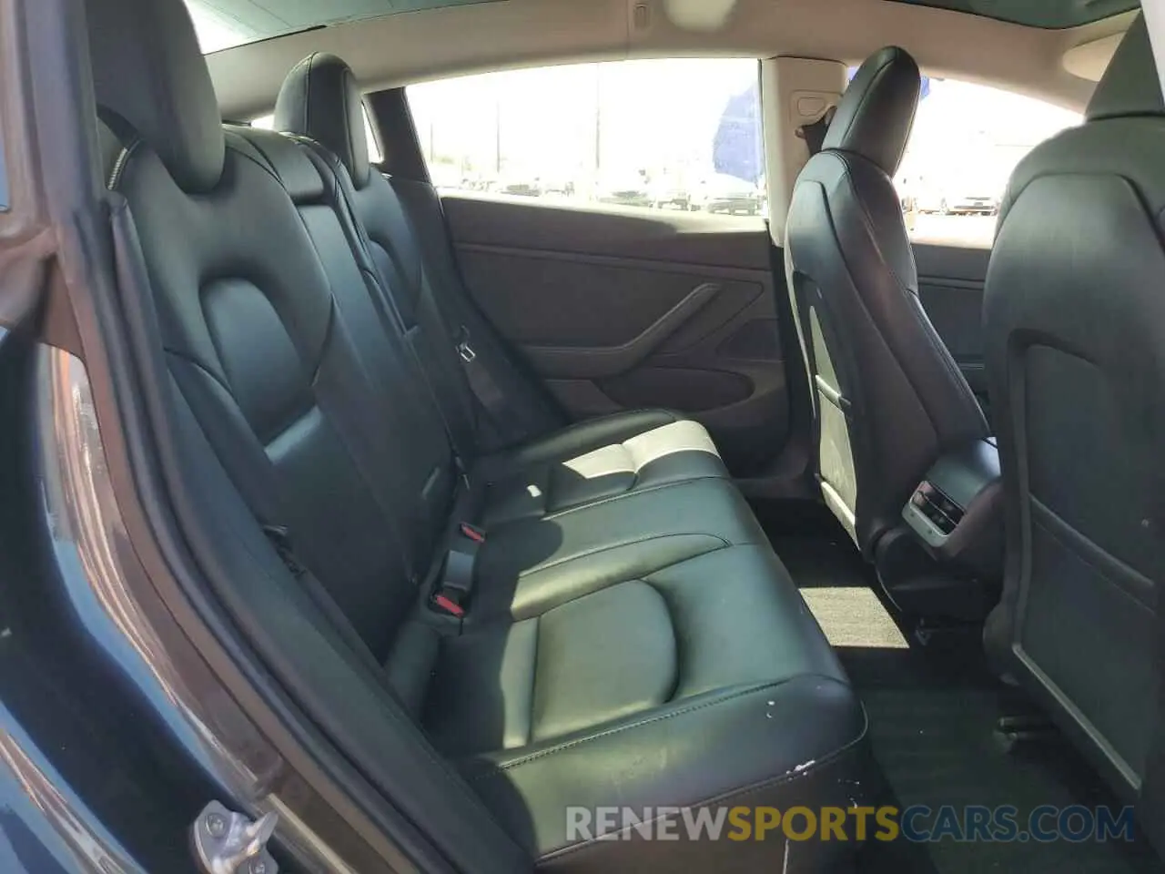 10 Photograph of a damaged car 5YJ3E1EAXKF425364 TESLA MODEL 3 2019