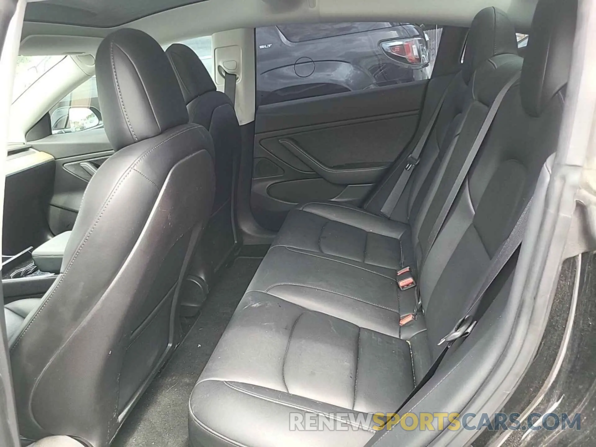 8 Photograph of a damaged car 5YJ3E1EB0KF199215 TESLA MODEL 3 2019
