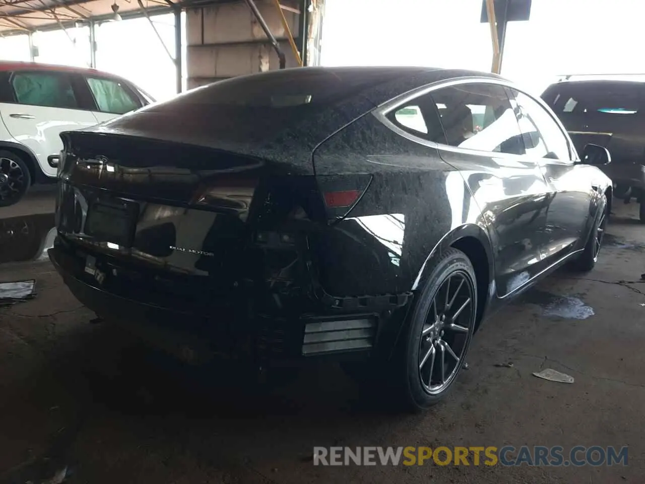 4 Фотография поврежденного автомобиля 5YJ3E1EB0KF208480 TESLA MODEL 3 2019