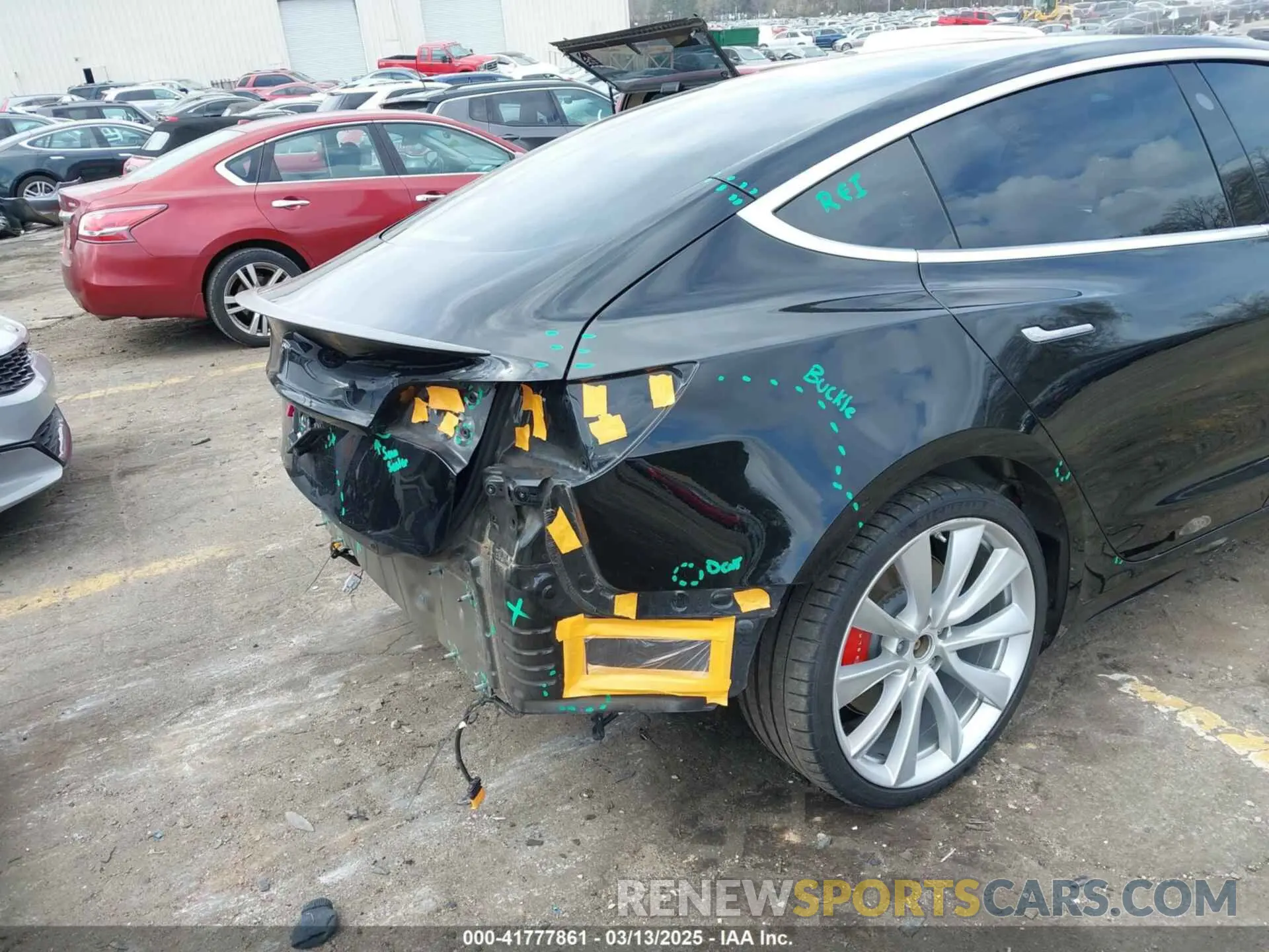 17 Фотография поврежденного автомобиля 5YJ3E1EB0KF422093 TESLA MODEL 3 2019