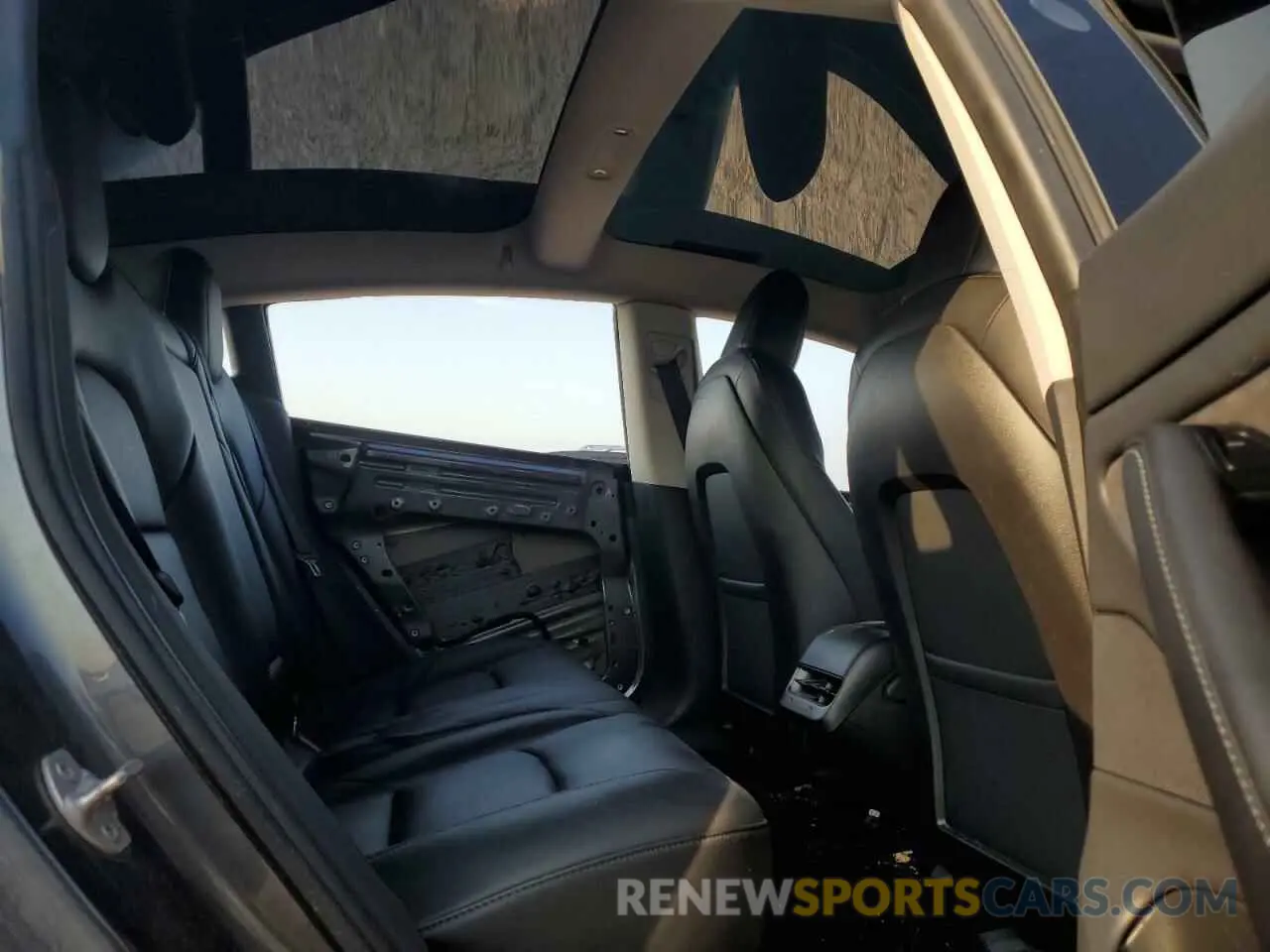 10 Photograph of a damaged car 5YJ3E1EB0KF432798 TESLA MODEL 3 2019