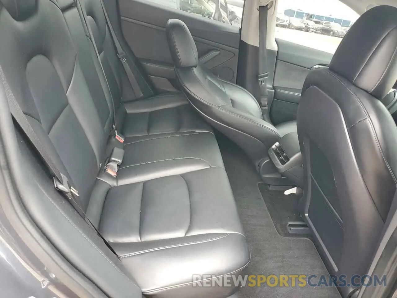 10 Photograph of a damaged car 5YJ3E1EB0NF103216 TESLA MODEL 3 2019
