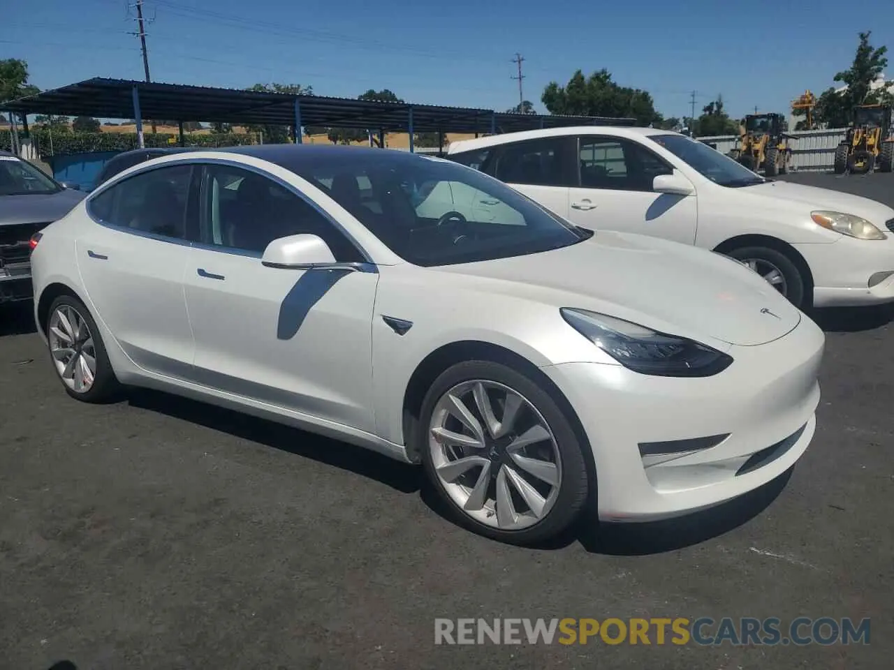4 Photograph of a damaged car 5YJ3E1EB1KF192046 TESLA MODEL 3 2019